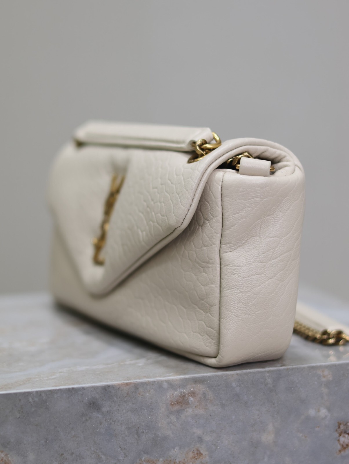 010 YSL 734153