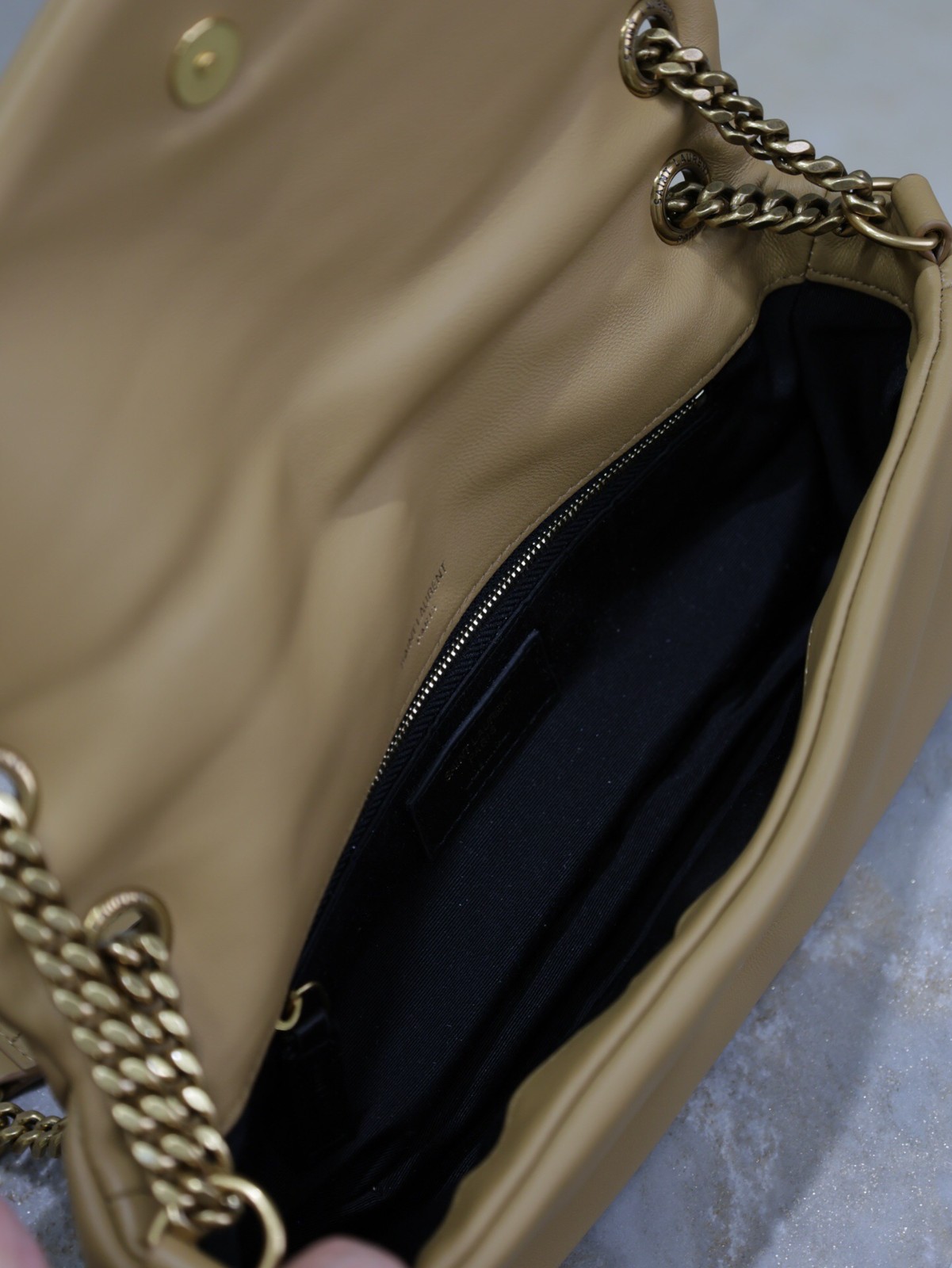 008 YSL 734153