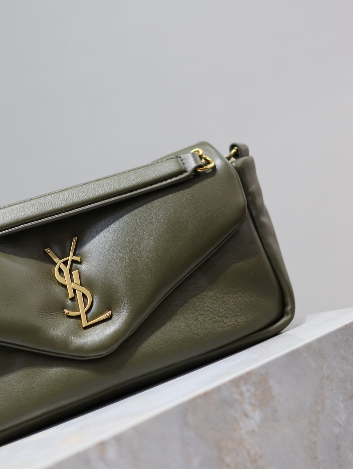 007 YSL 734153