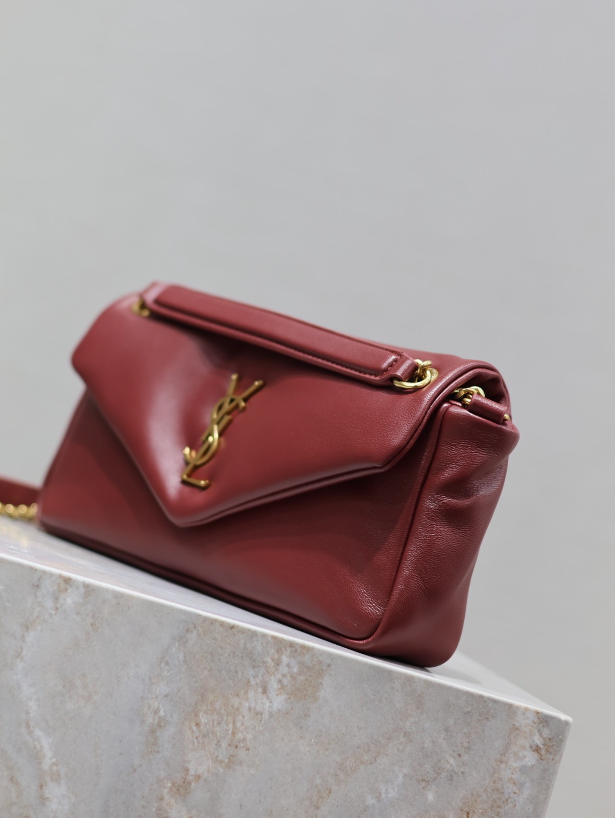 006 YSL 734153