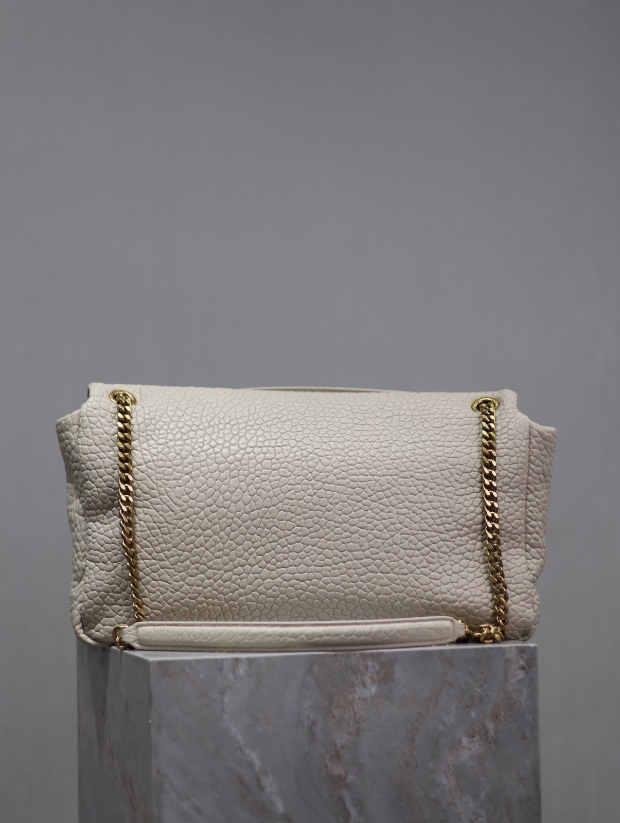 004 YSL 777399