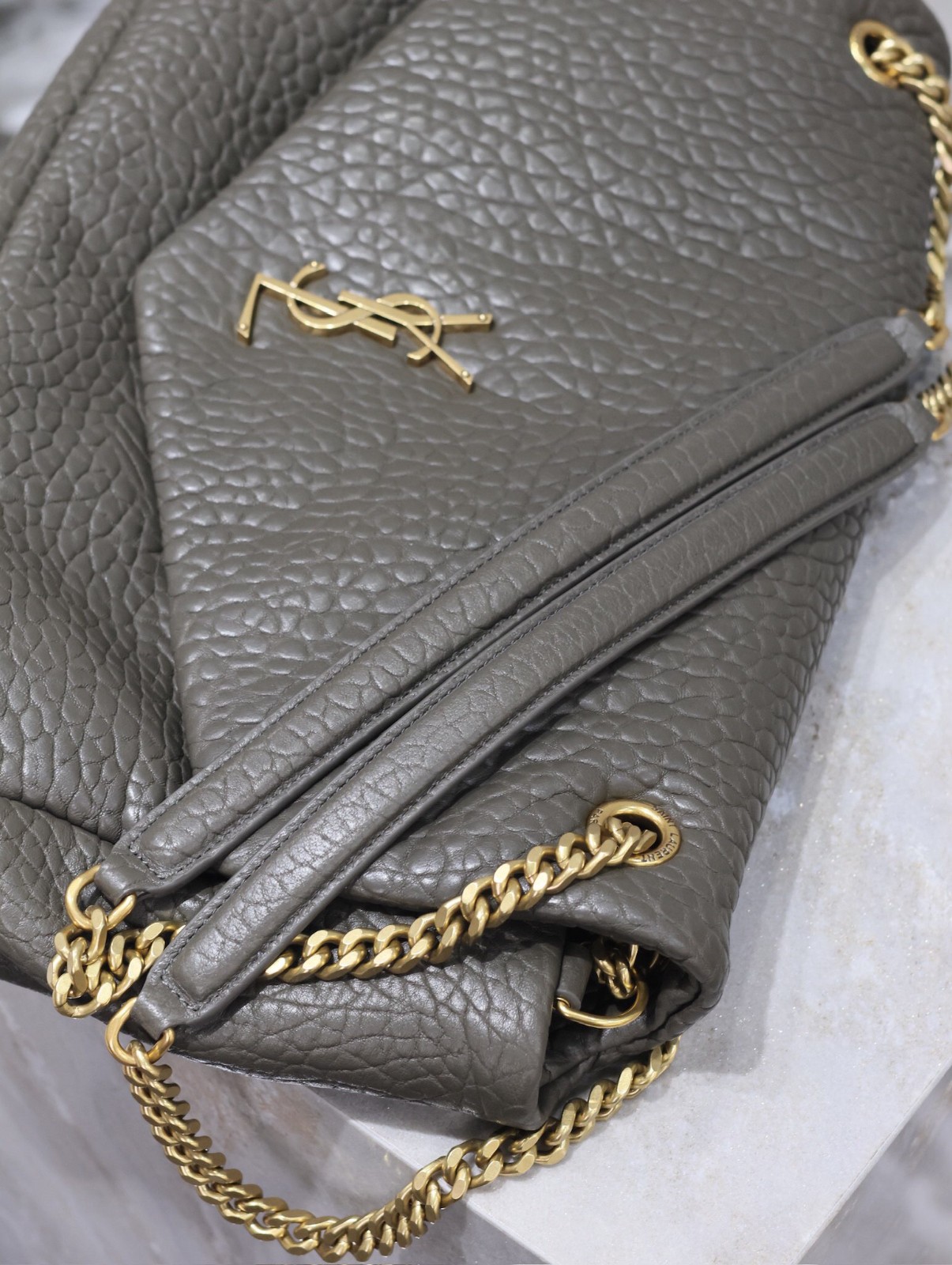 003 YSL  777399