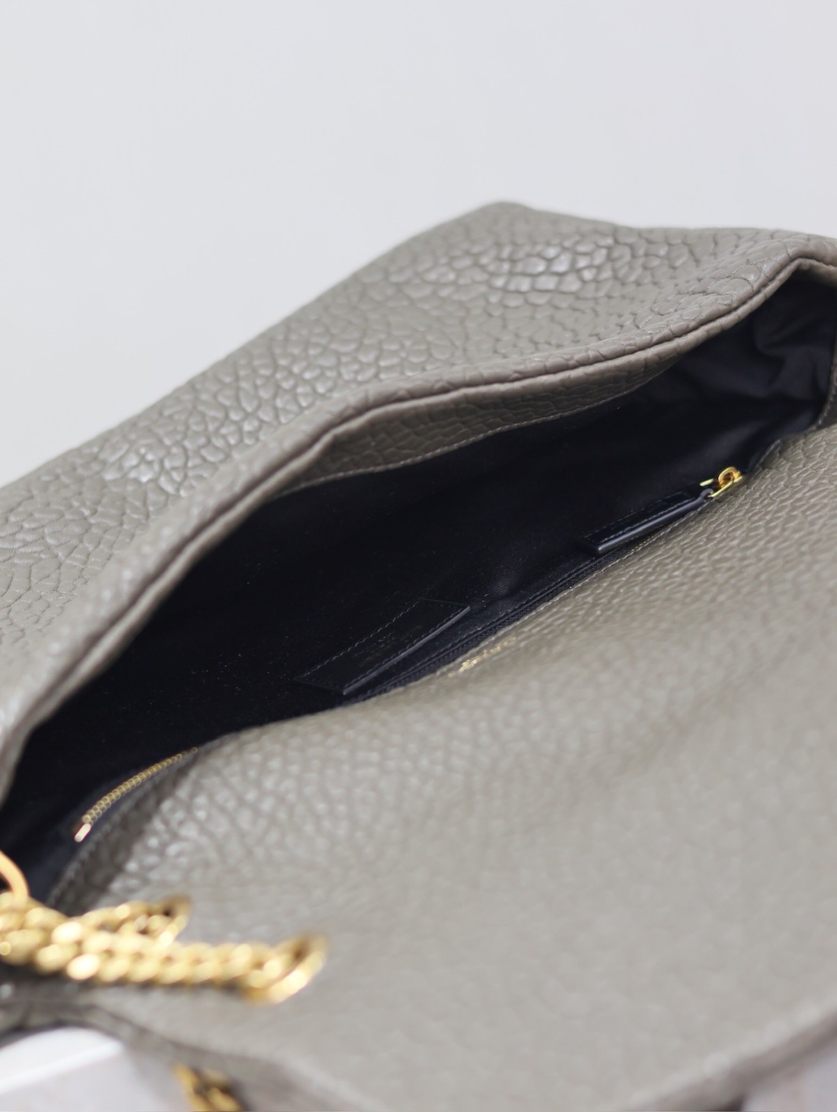 003 YSL  777399
