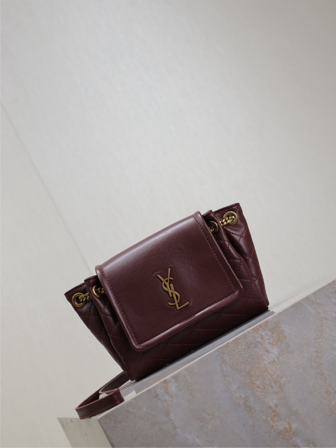 002 YSL  672738