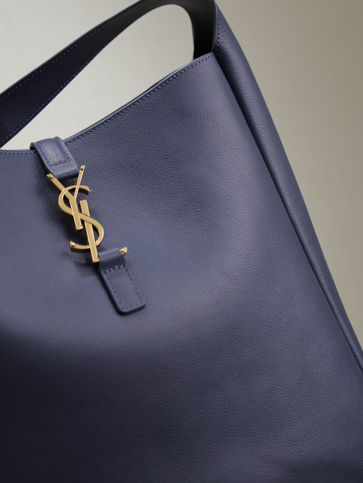 116 YSL 753837