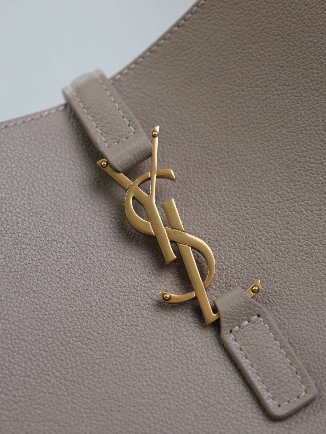 114 YSL 713938卡其