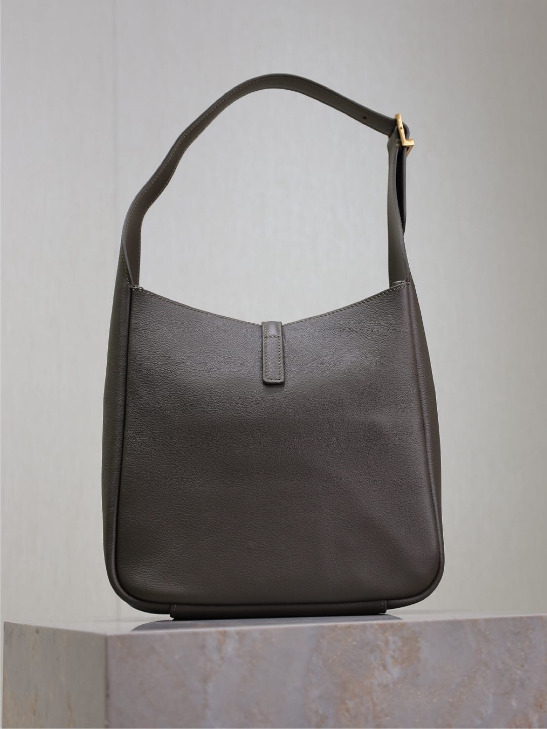 112 YSL 713938