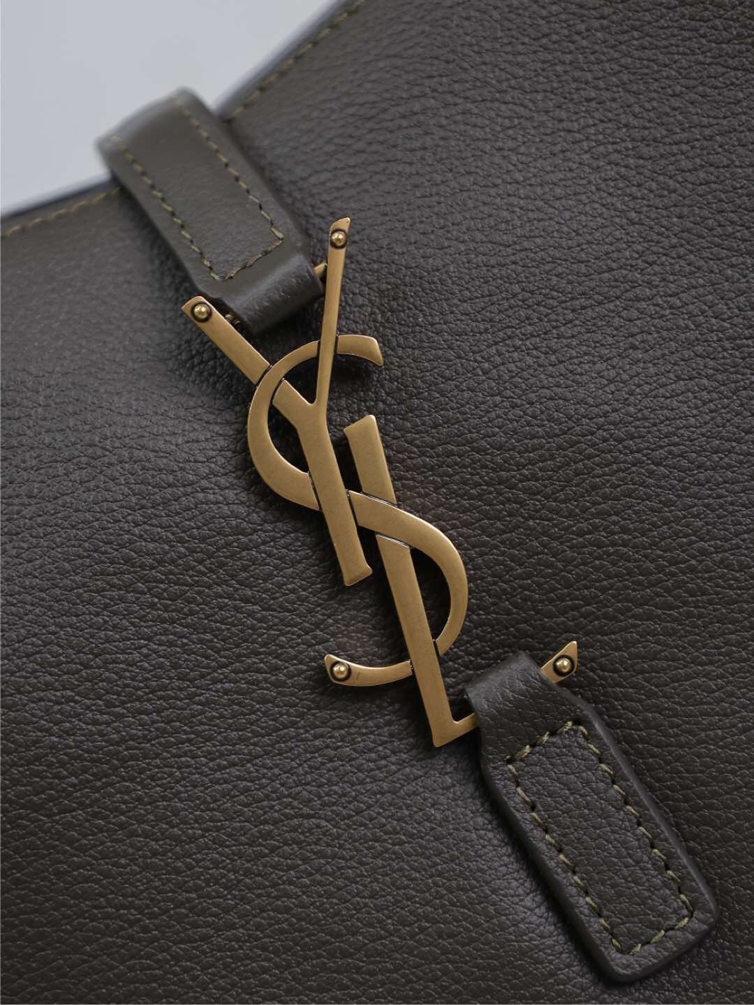 112 YSL 713938