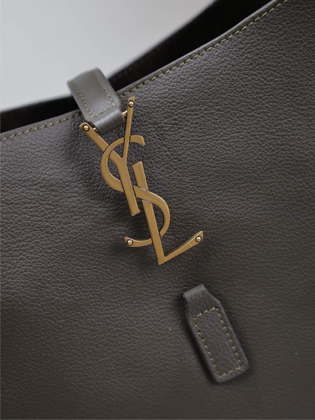 112 YSL 713938