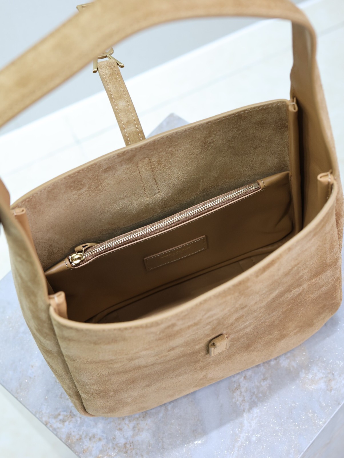 106 YSL 713938