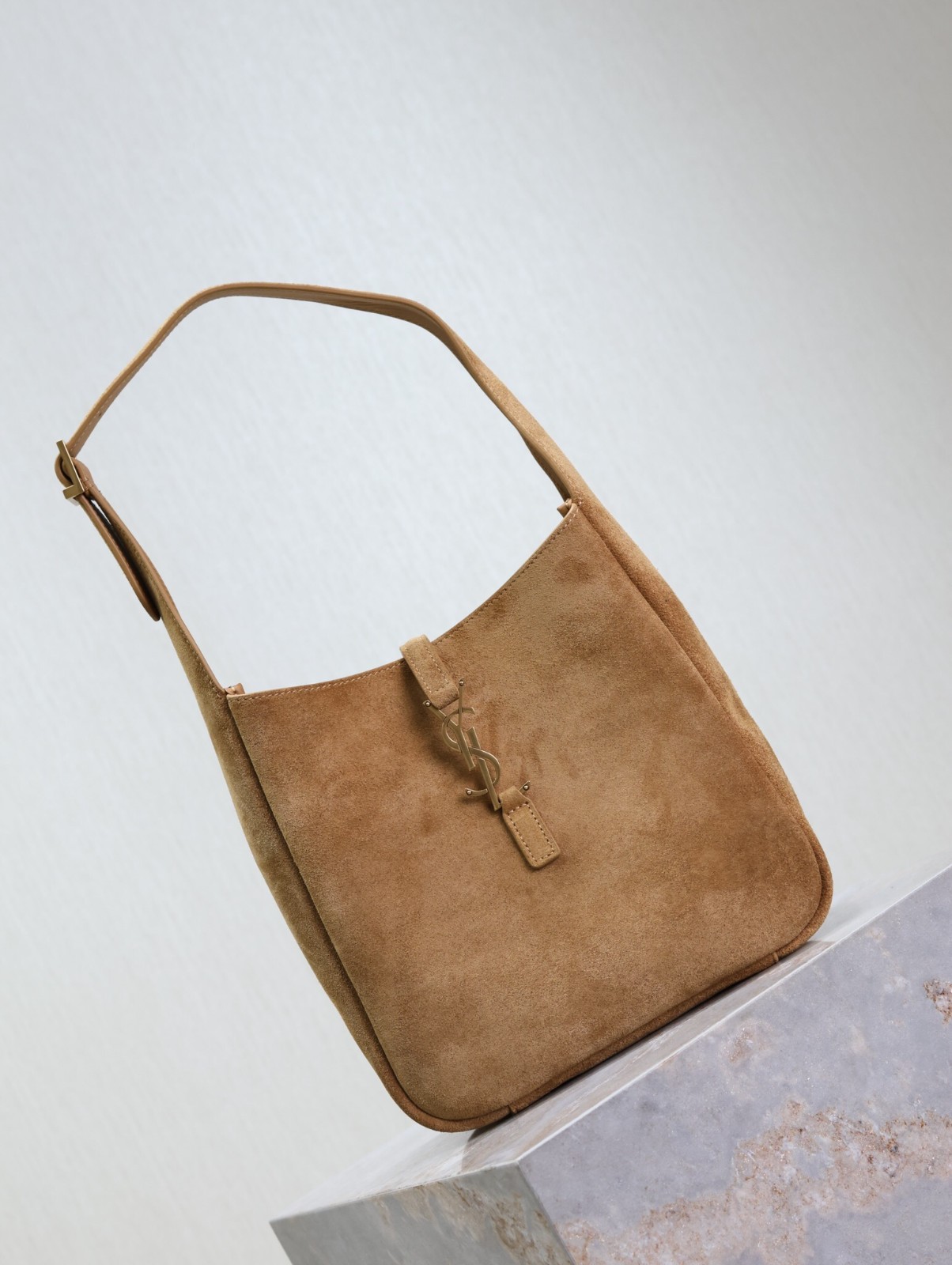 106 YSL 713938