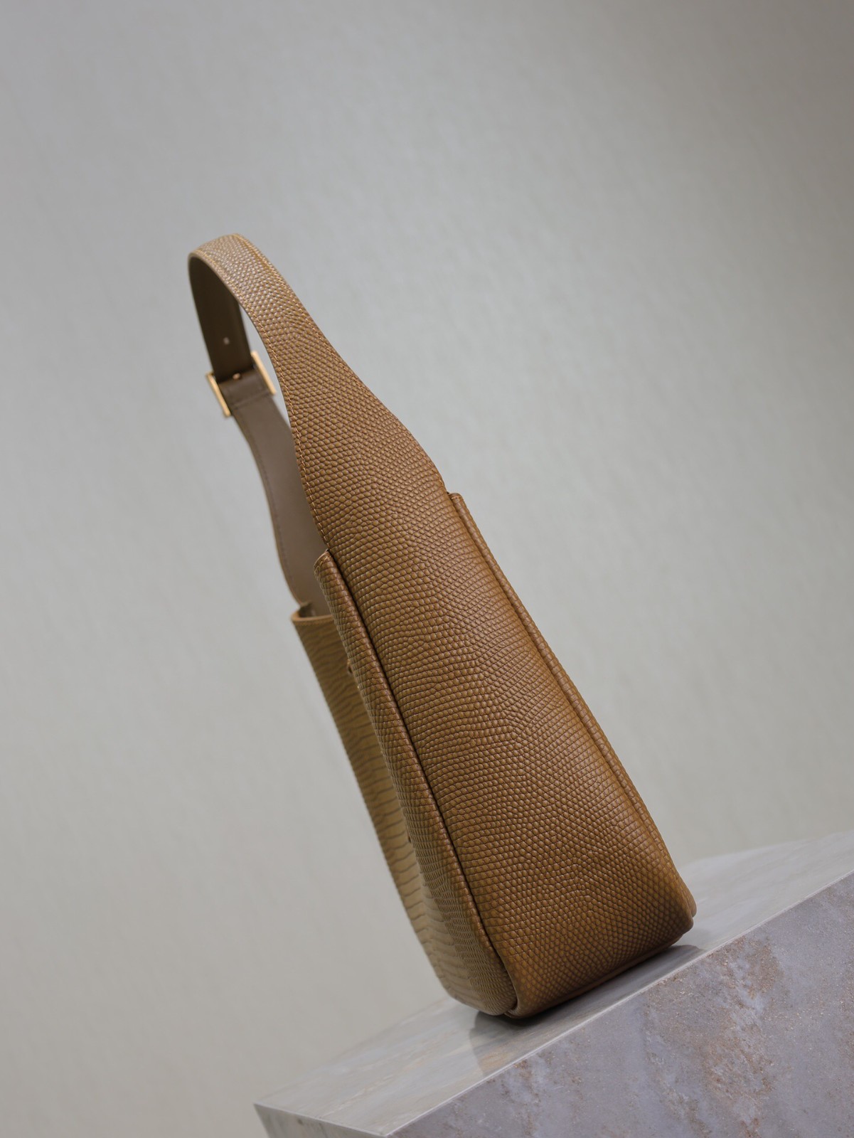 102 YSL 713938 土黄蜥蜴纹·