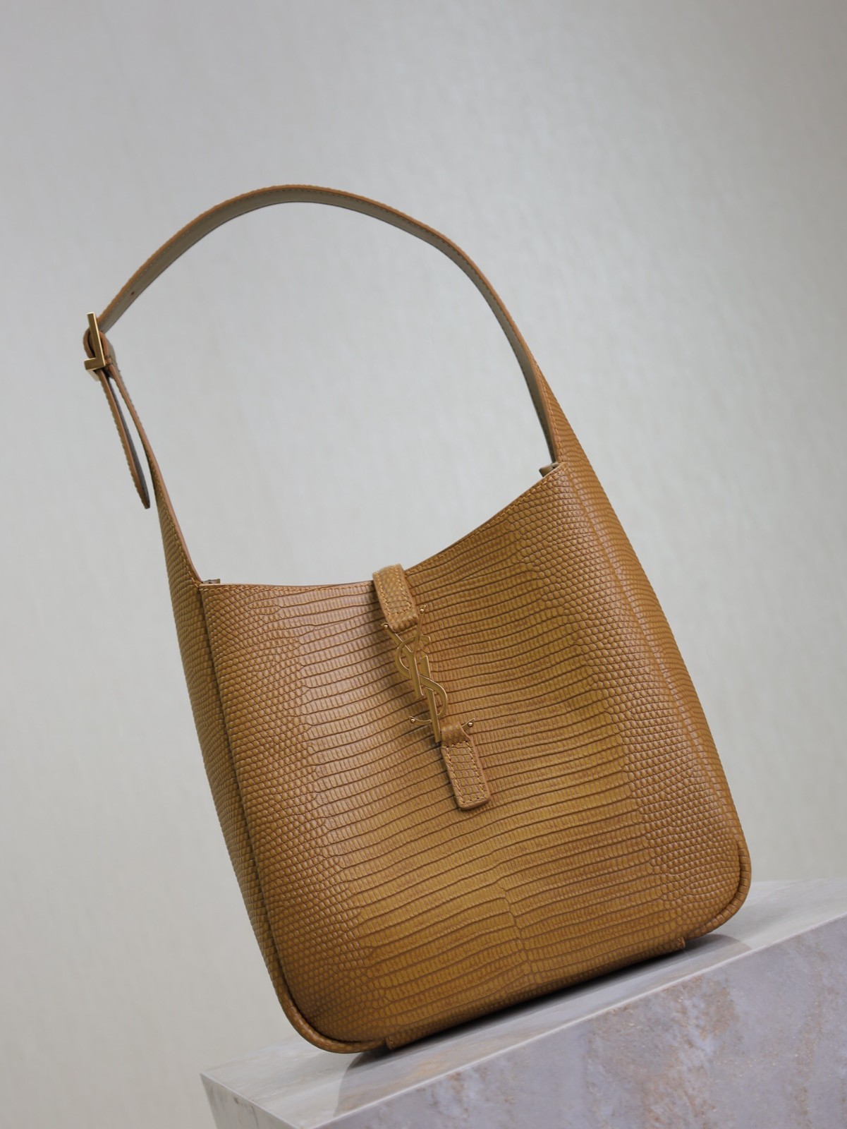 102 YSL 713938 土黄蜥蜴纹·