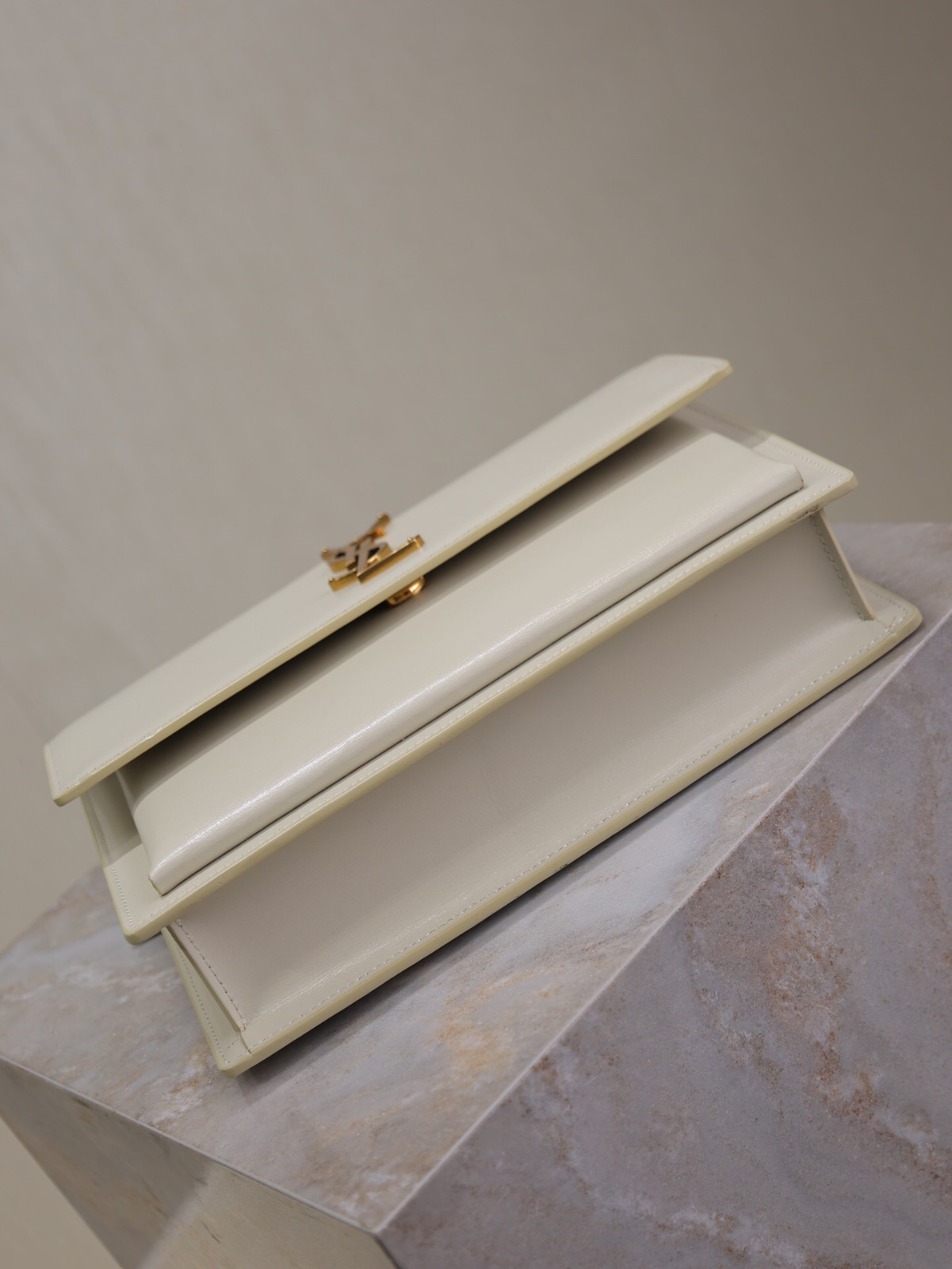 100 YSL  634723