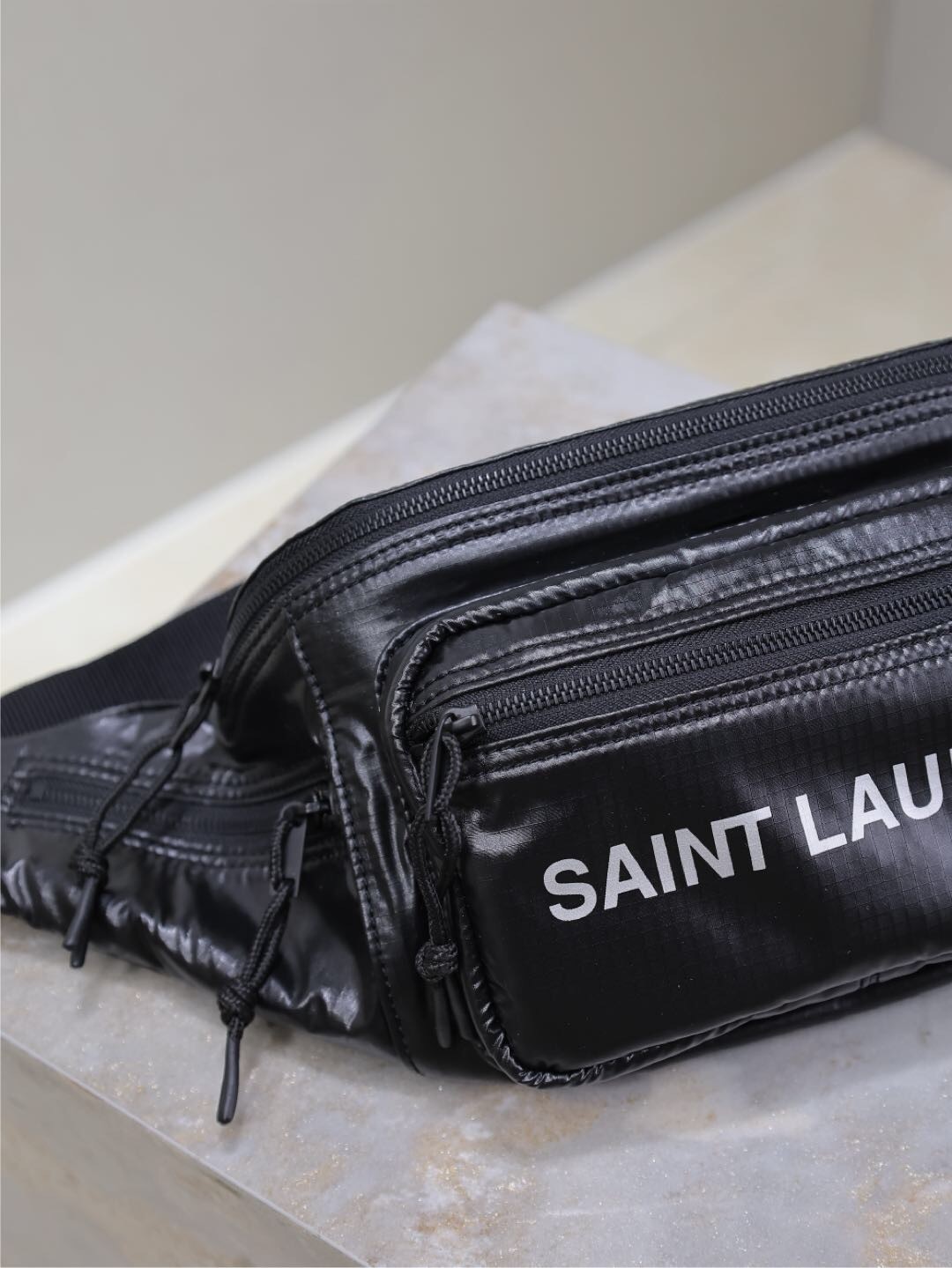 098 YSL 581375