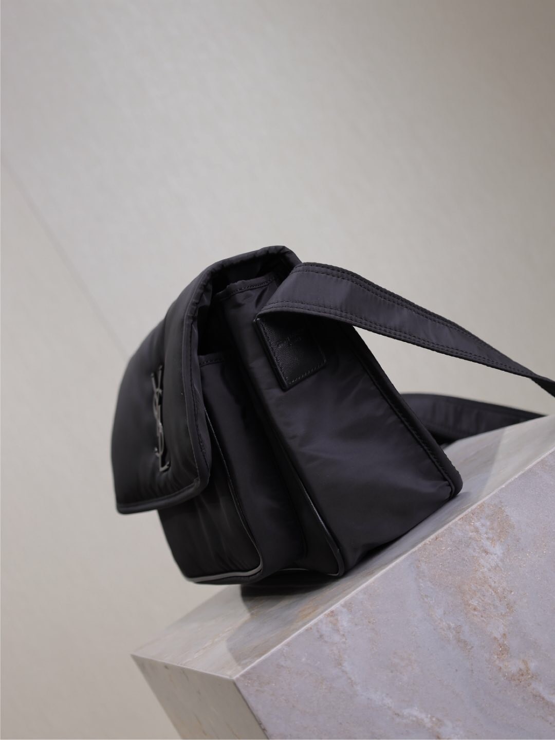 095 YSL 633158