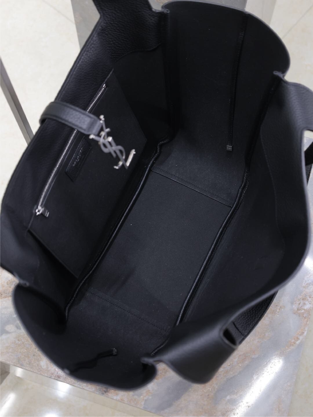 091 YSL 763435
