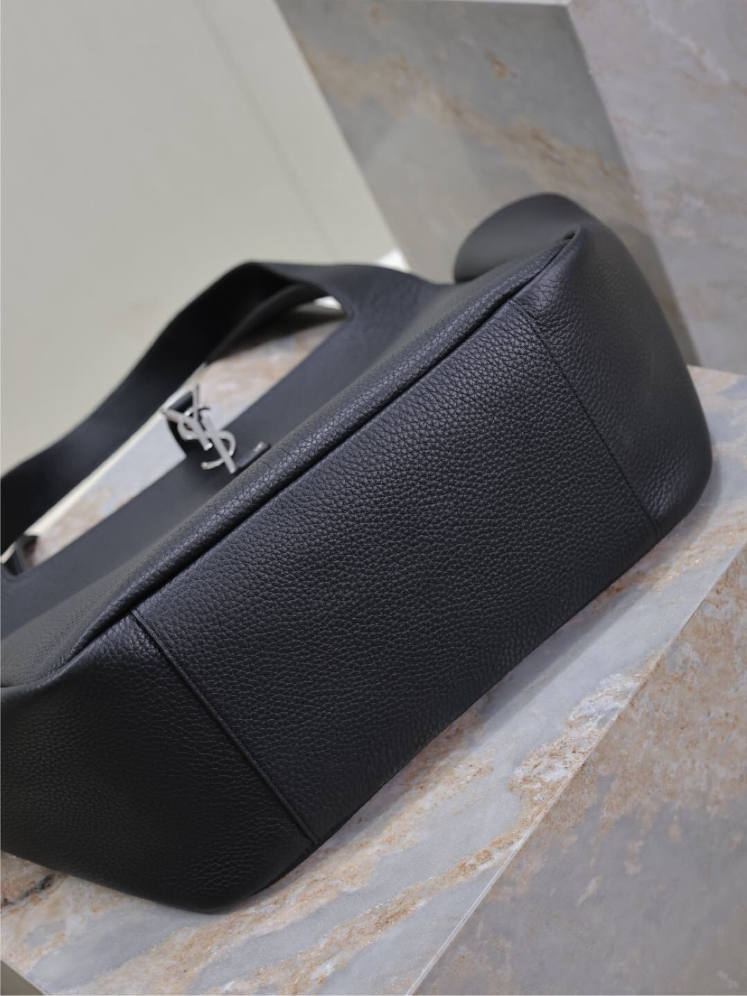091 YSL 763435