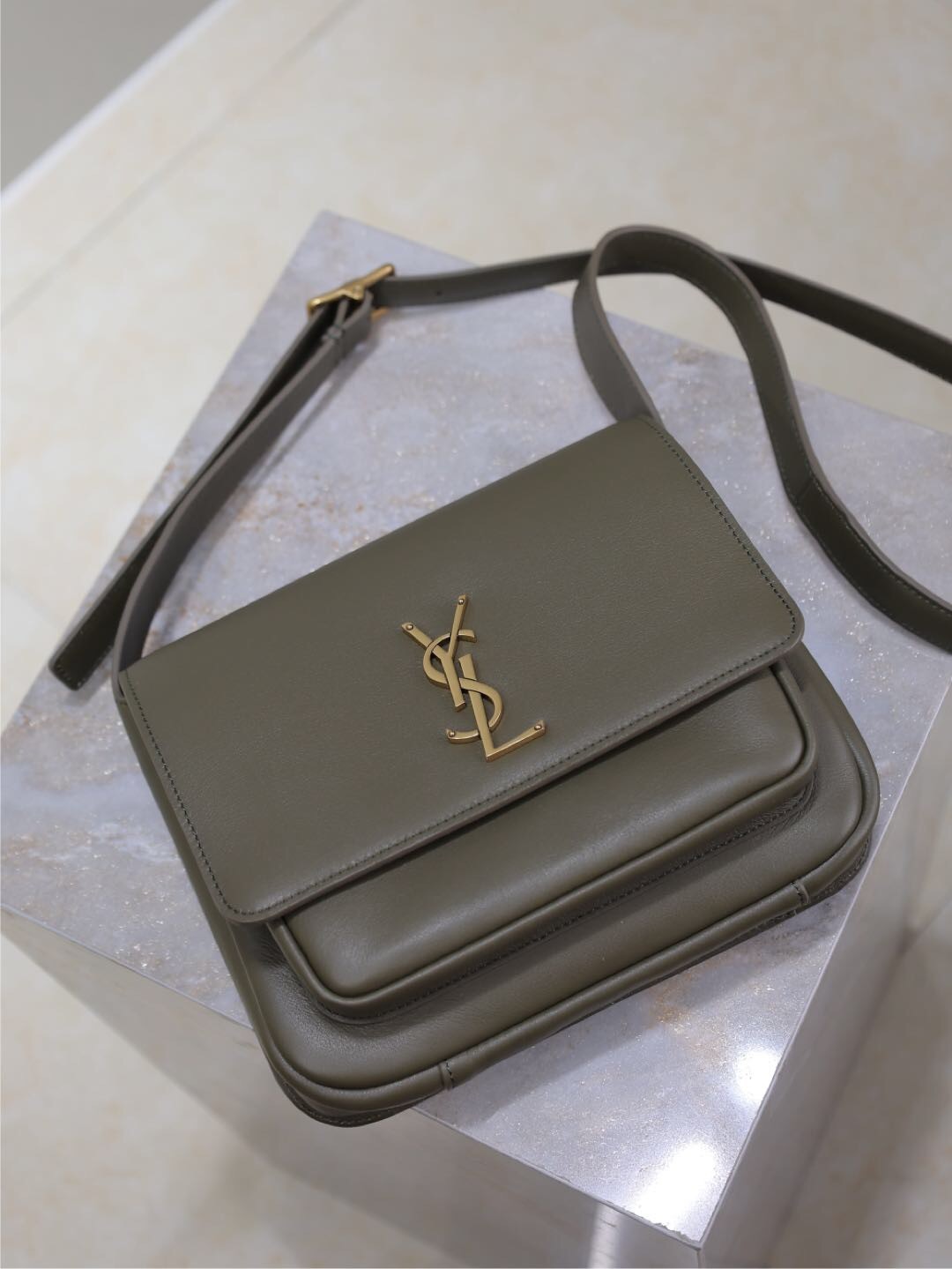 090 YSL 633151-1