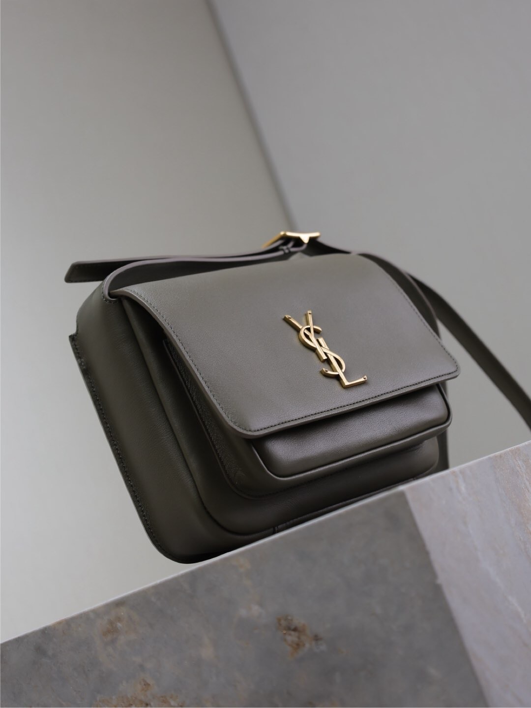 090 YSL 633151-1