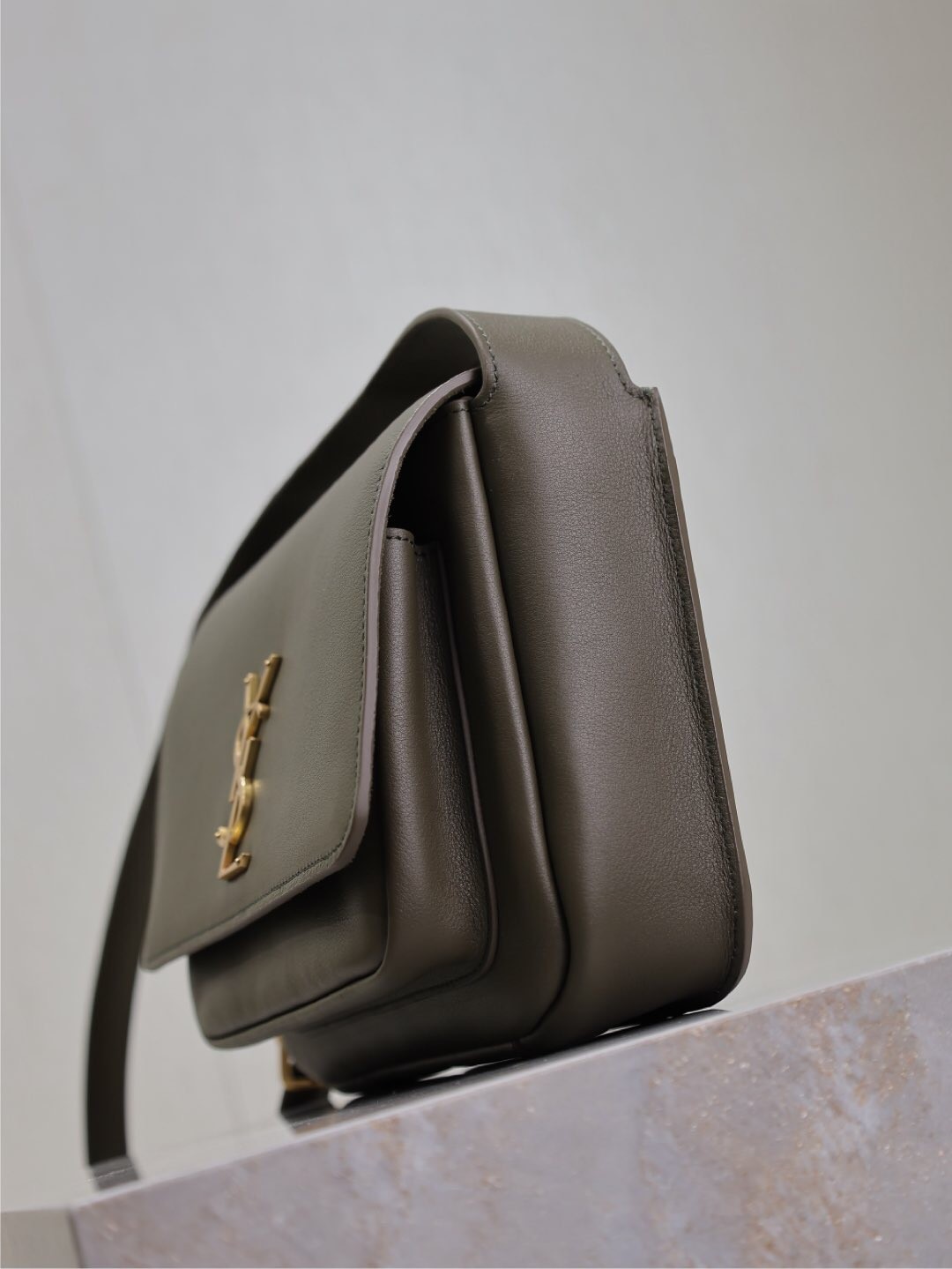 090 YSL 633151-1