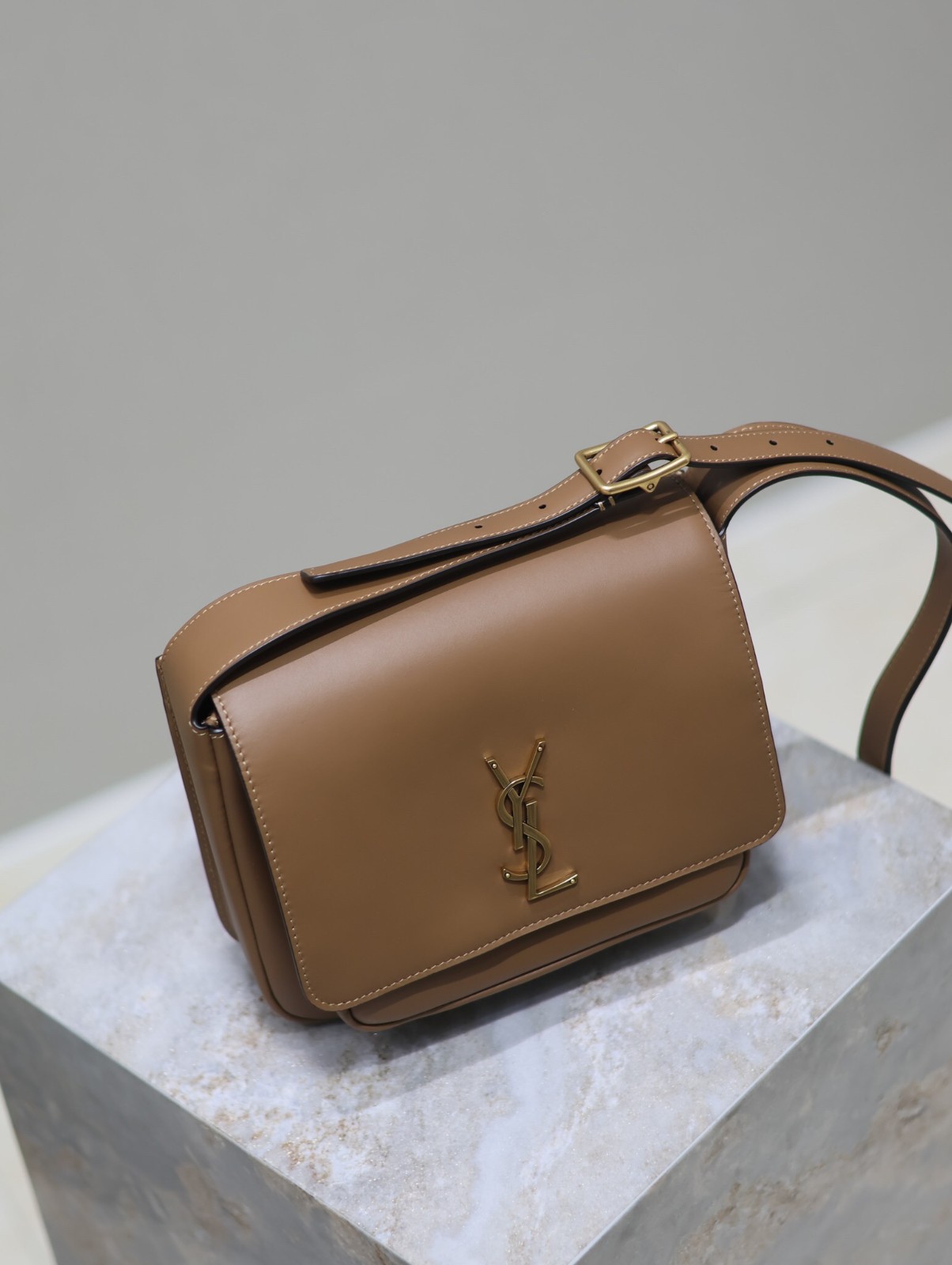 089 YSL 633151-1