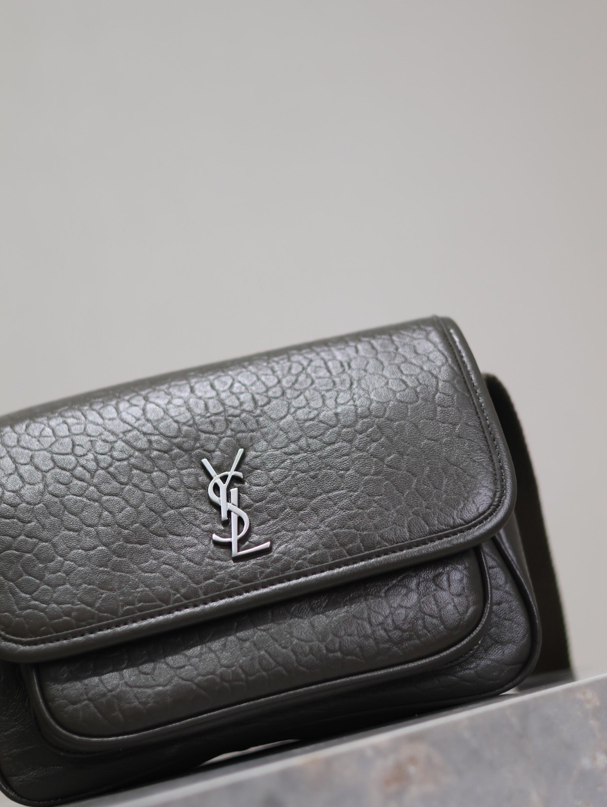 086 YSL 633151-1