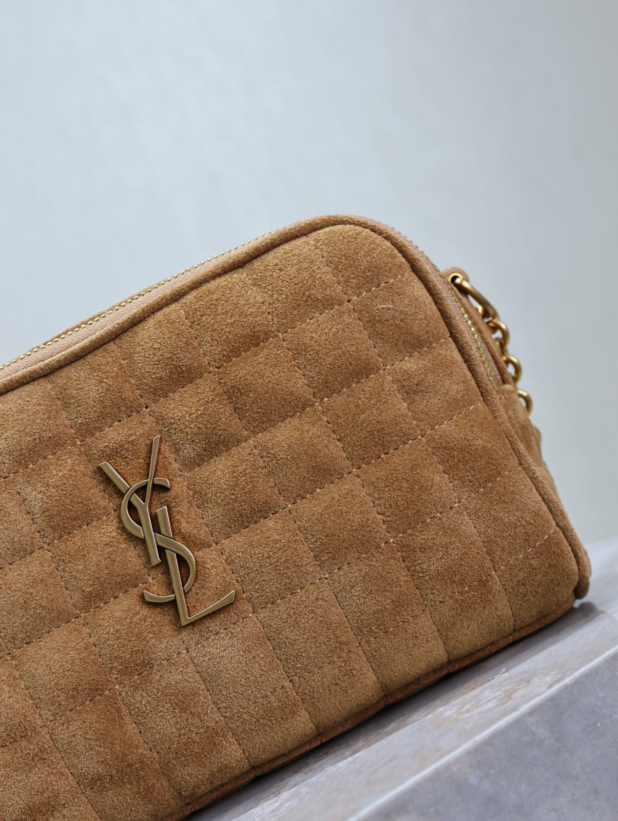 080 YSL 764809