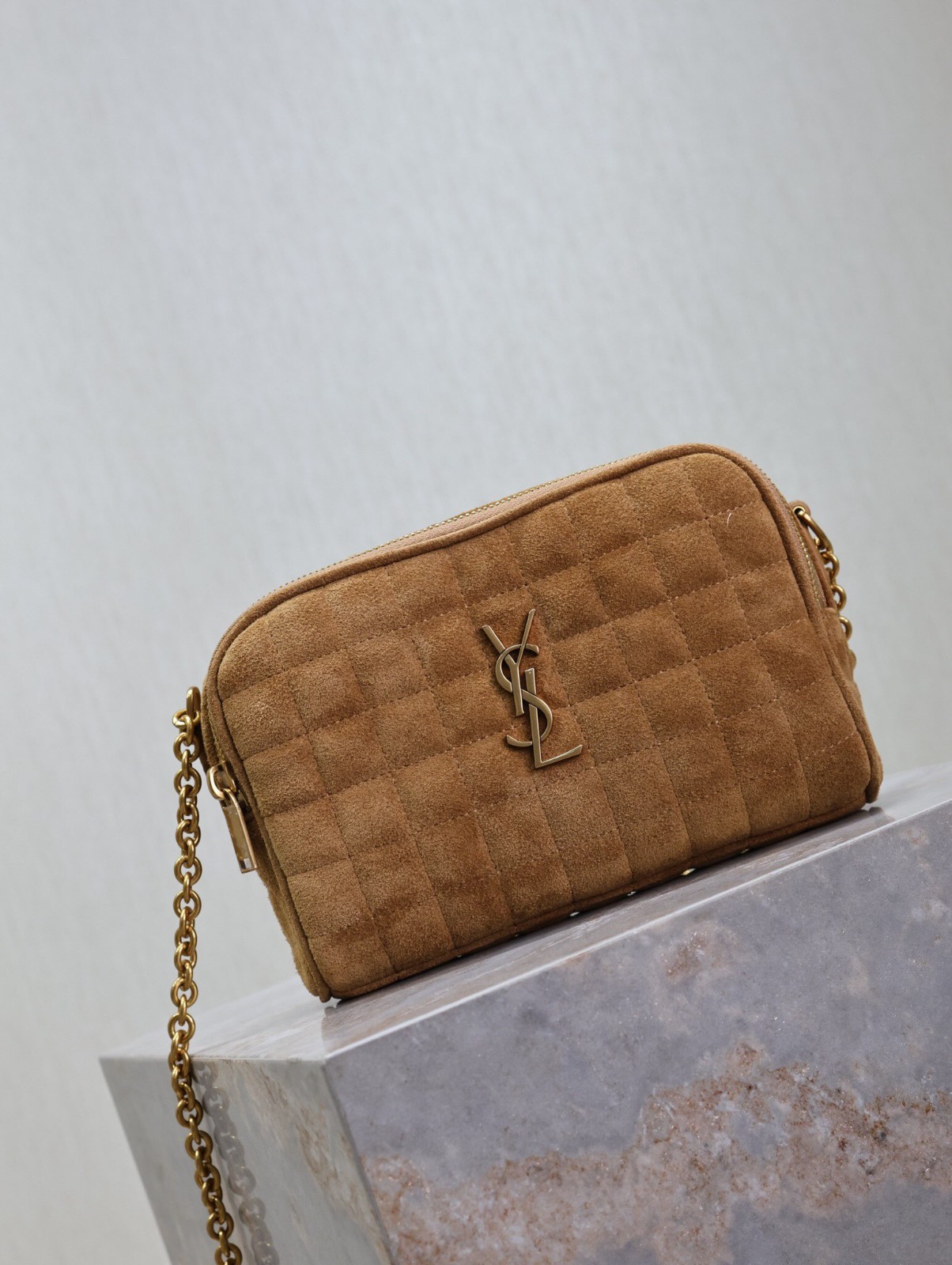 080 YSL 764809