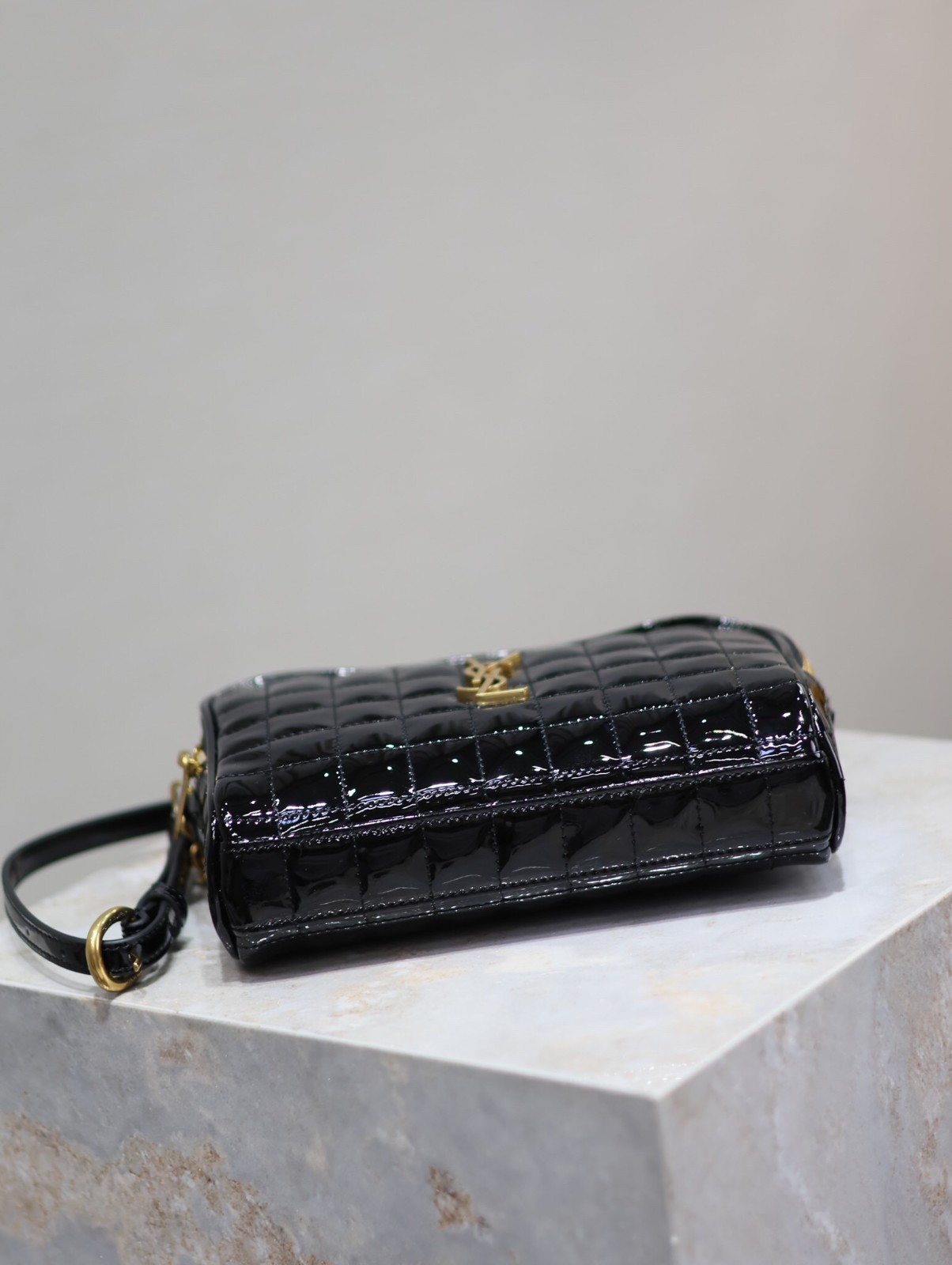 079 YSL  764809