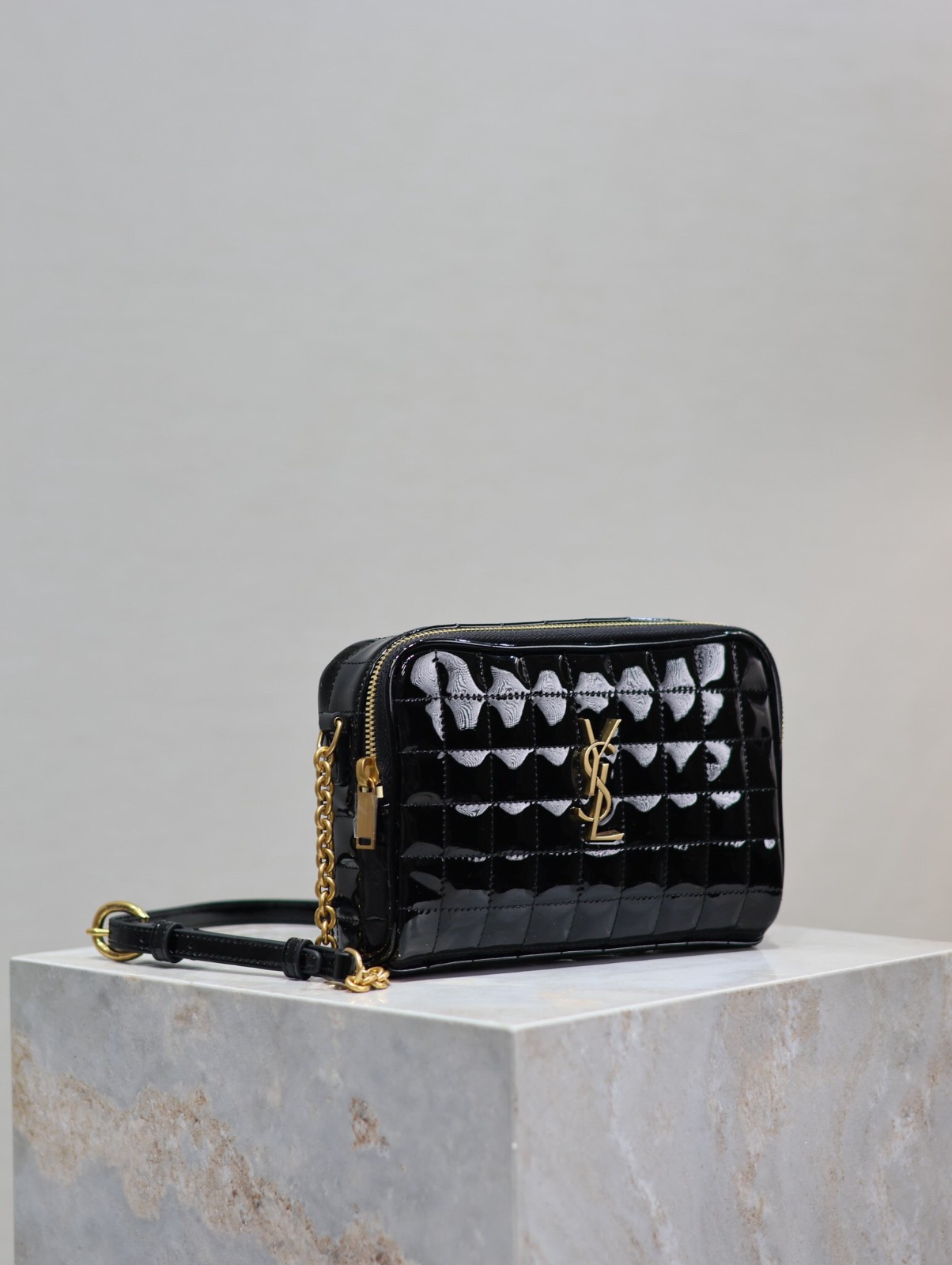 079 YSL  764809