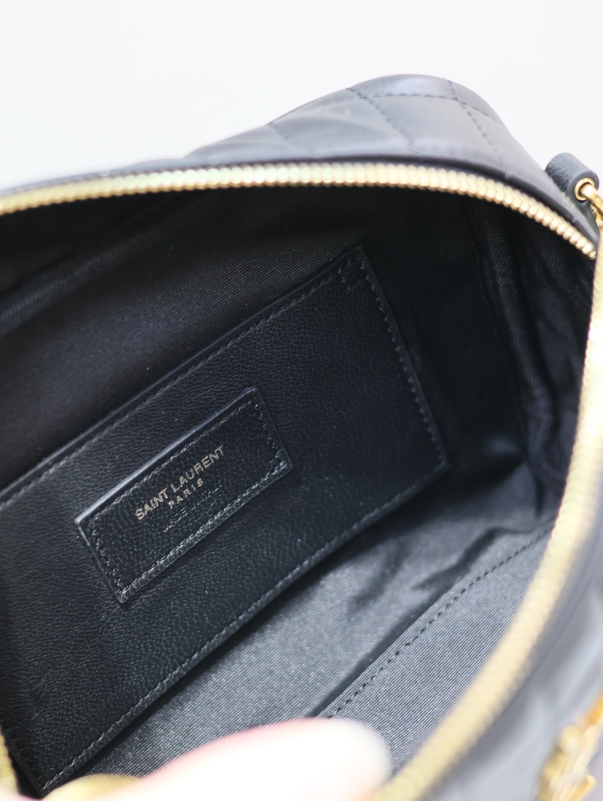 077 YSL 764809