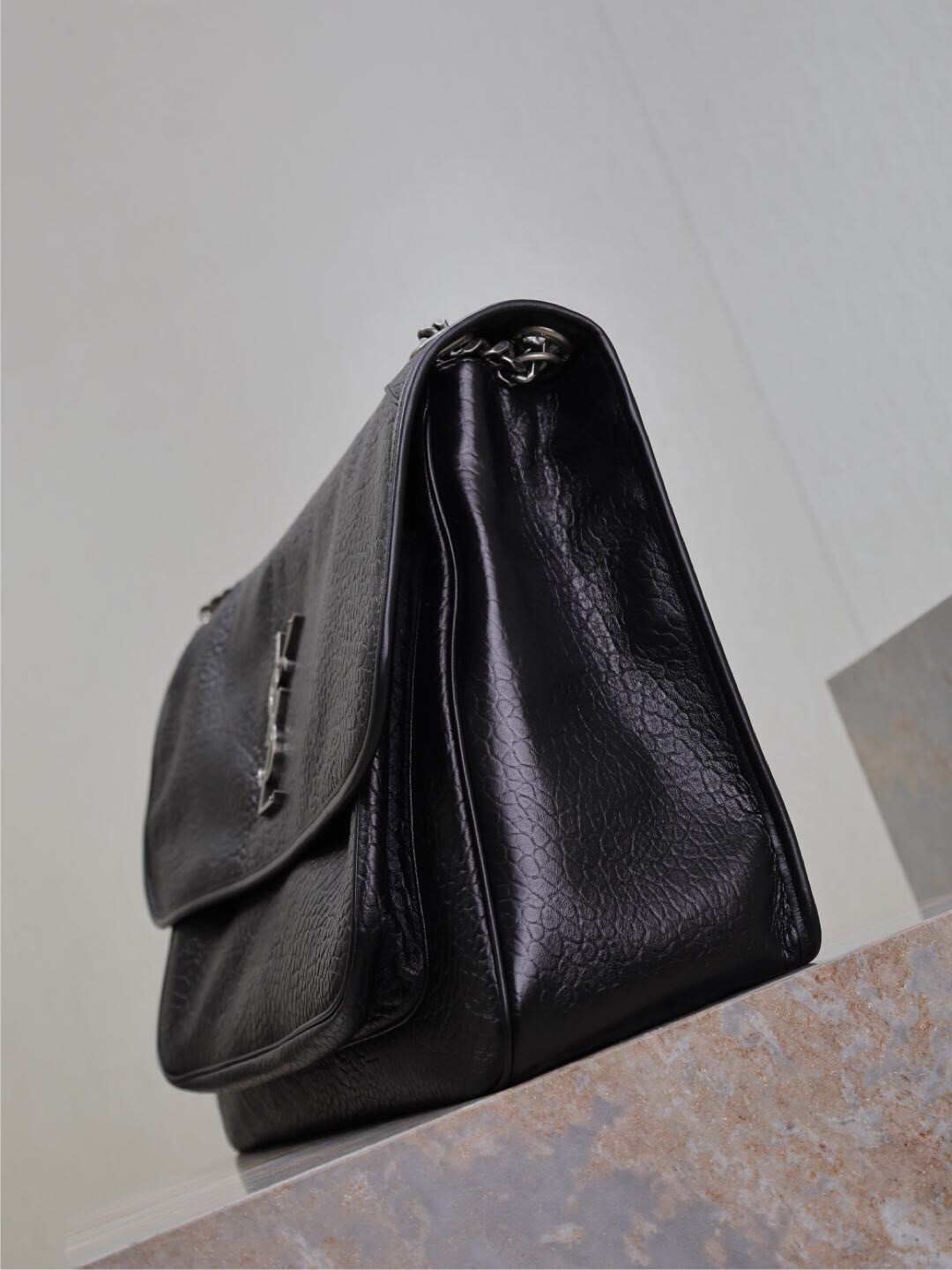 076 YSL 755857