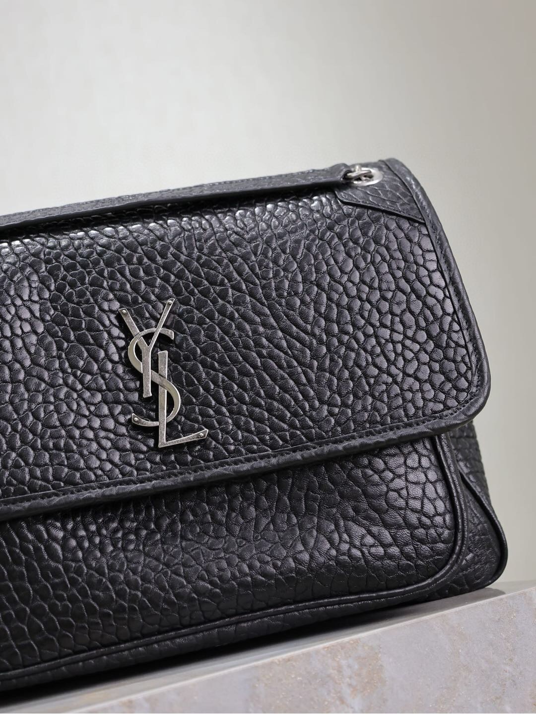 075 YSL 498830