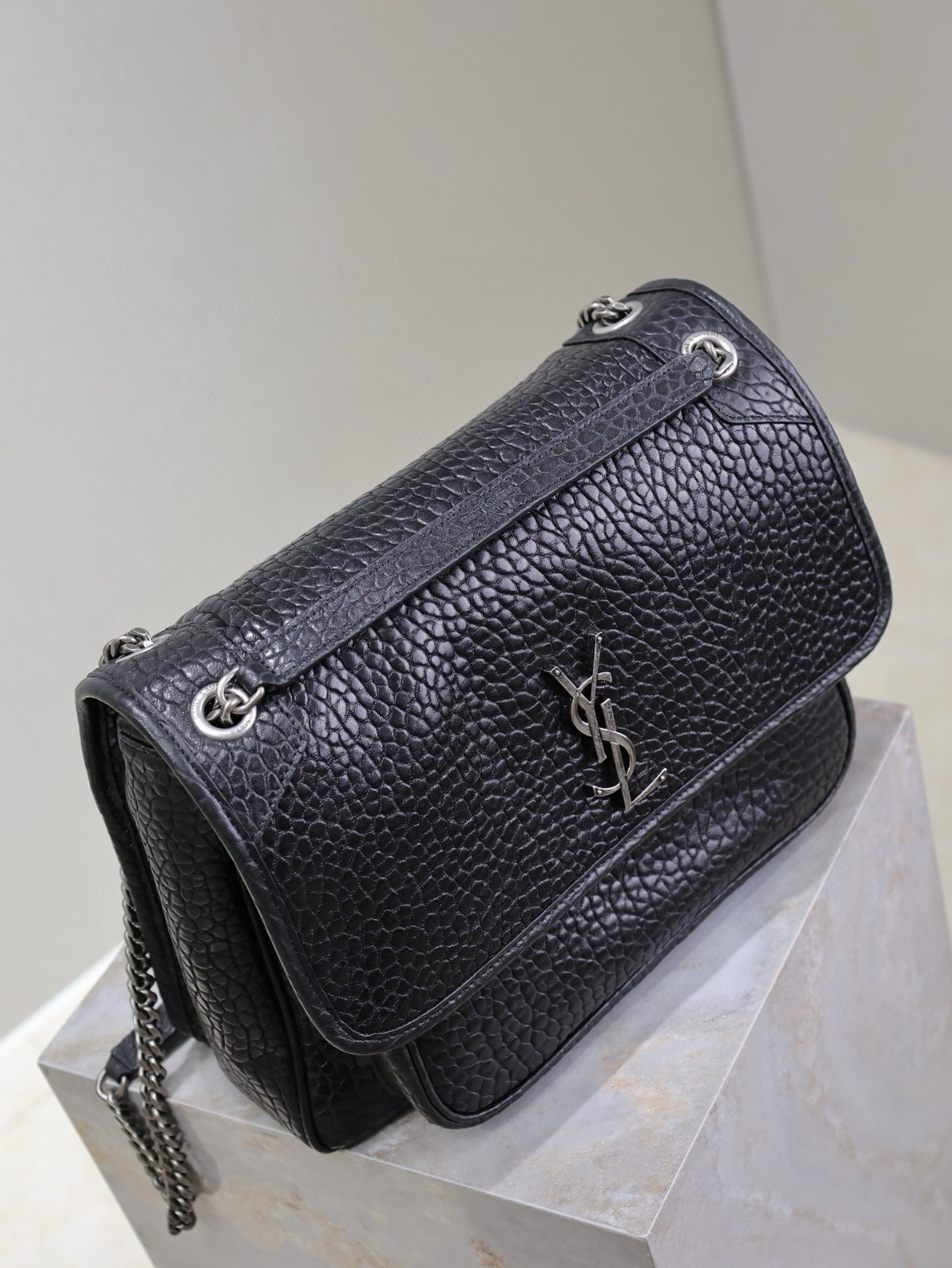 075 YSL 498830