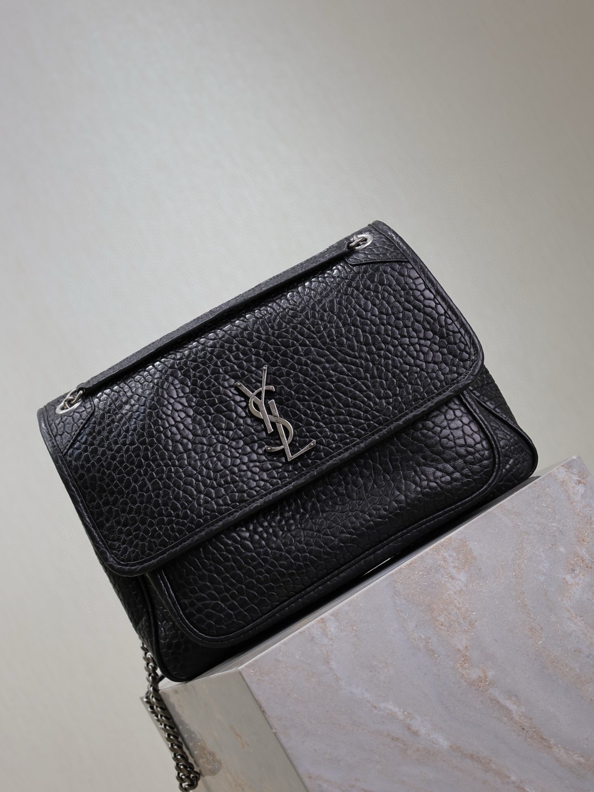 075 YSL 498830