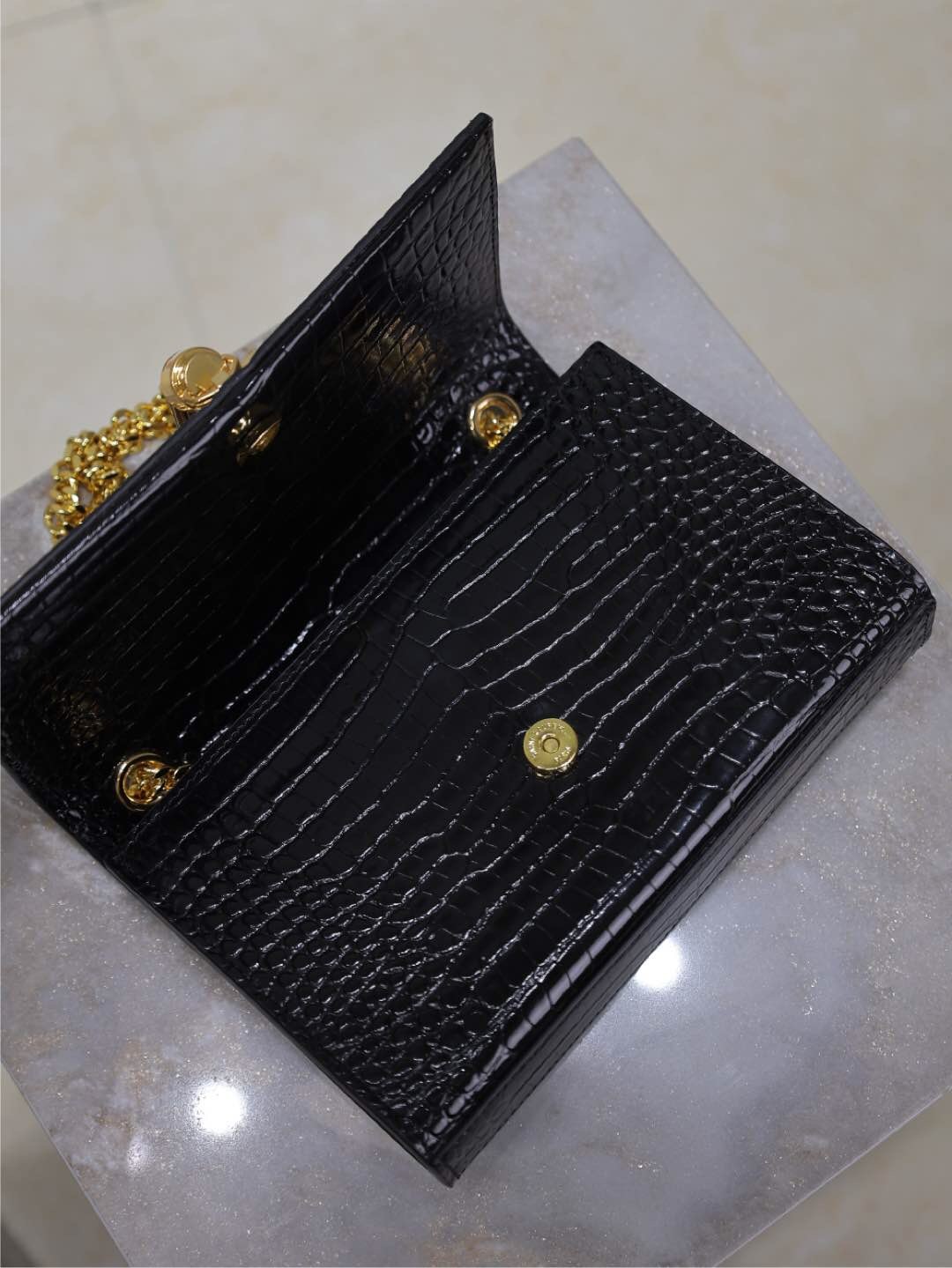 065 YSL 469390