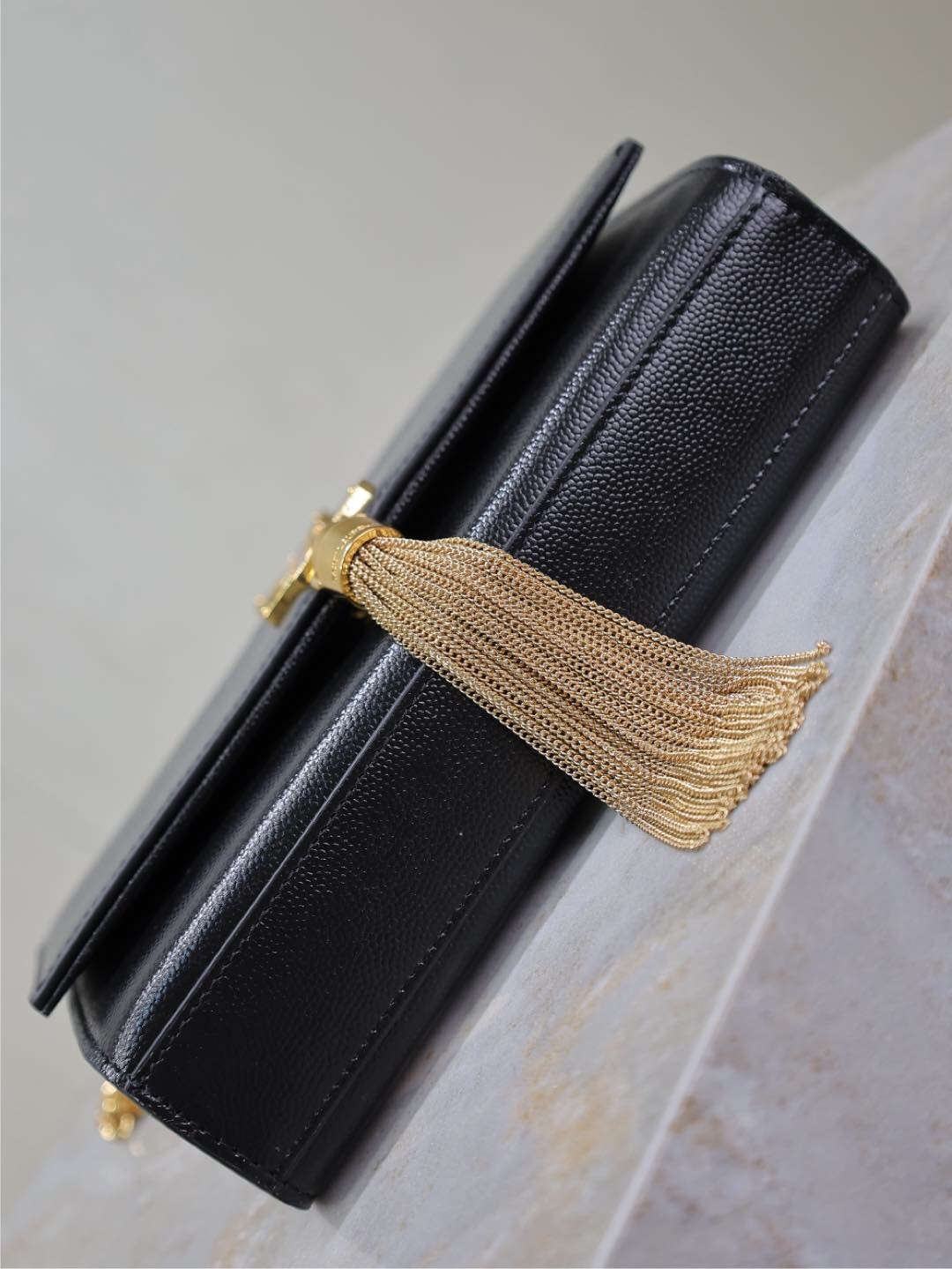 064 YSL 469390