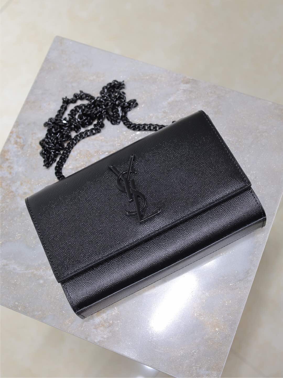 062 YSL 469390