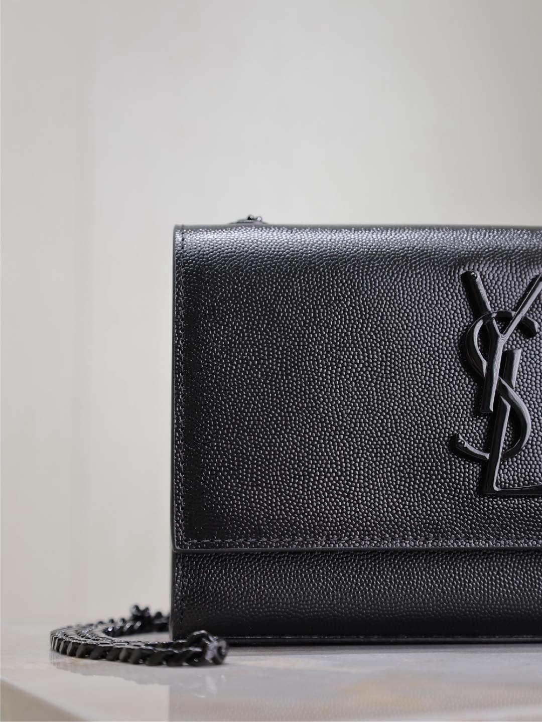 062 YSL 469390