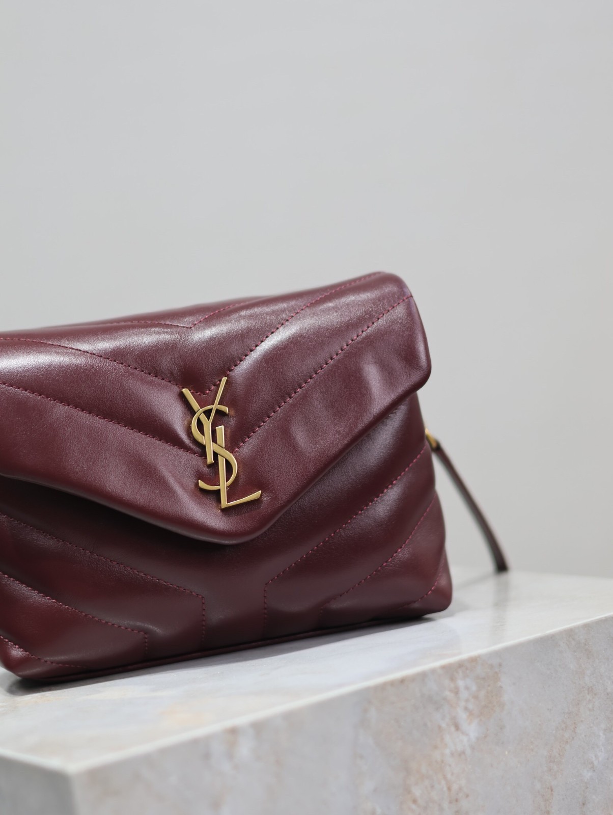 057 YSL 467072