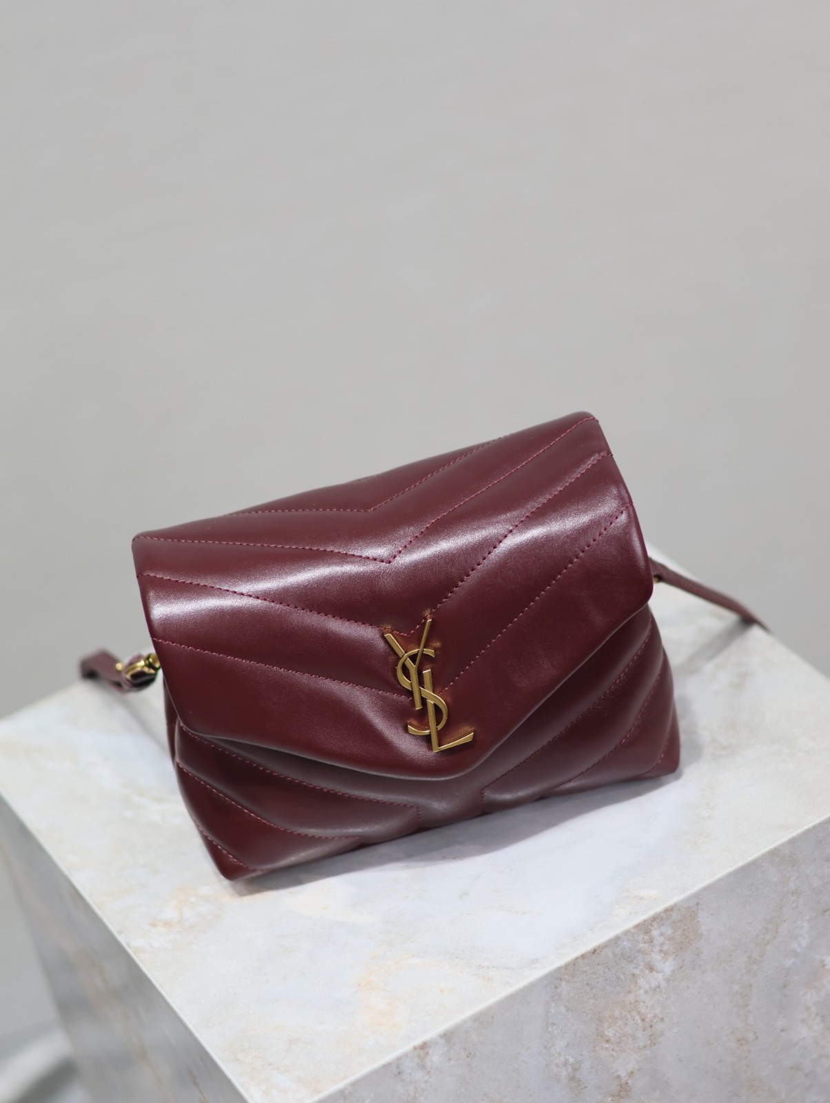057 YSL 467072