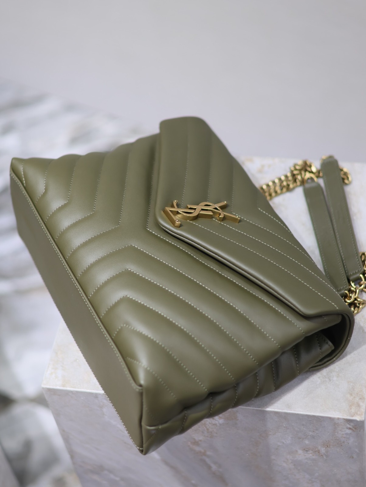 054 YSL 487216