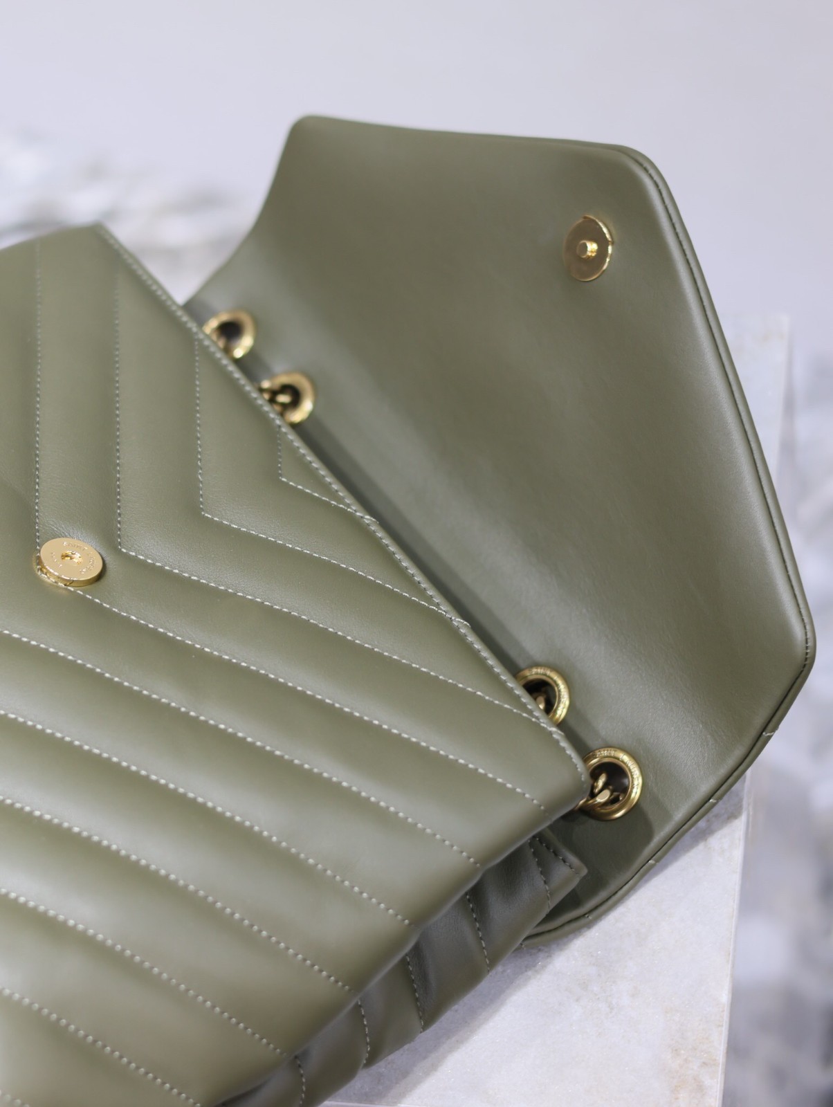 054 YSL 487216