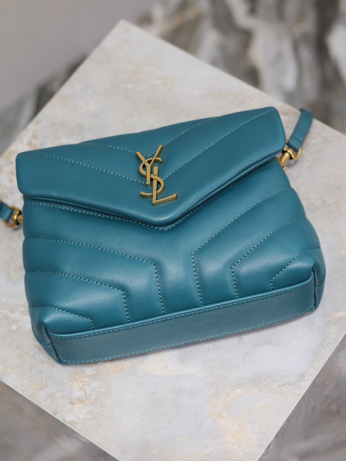 053 YSL 467072