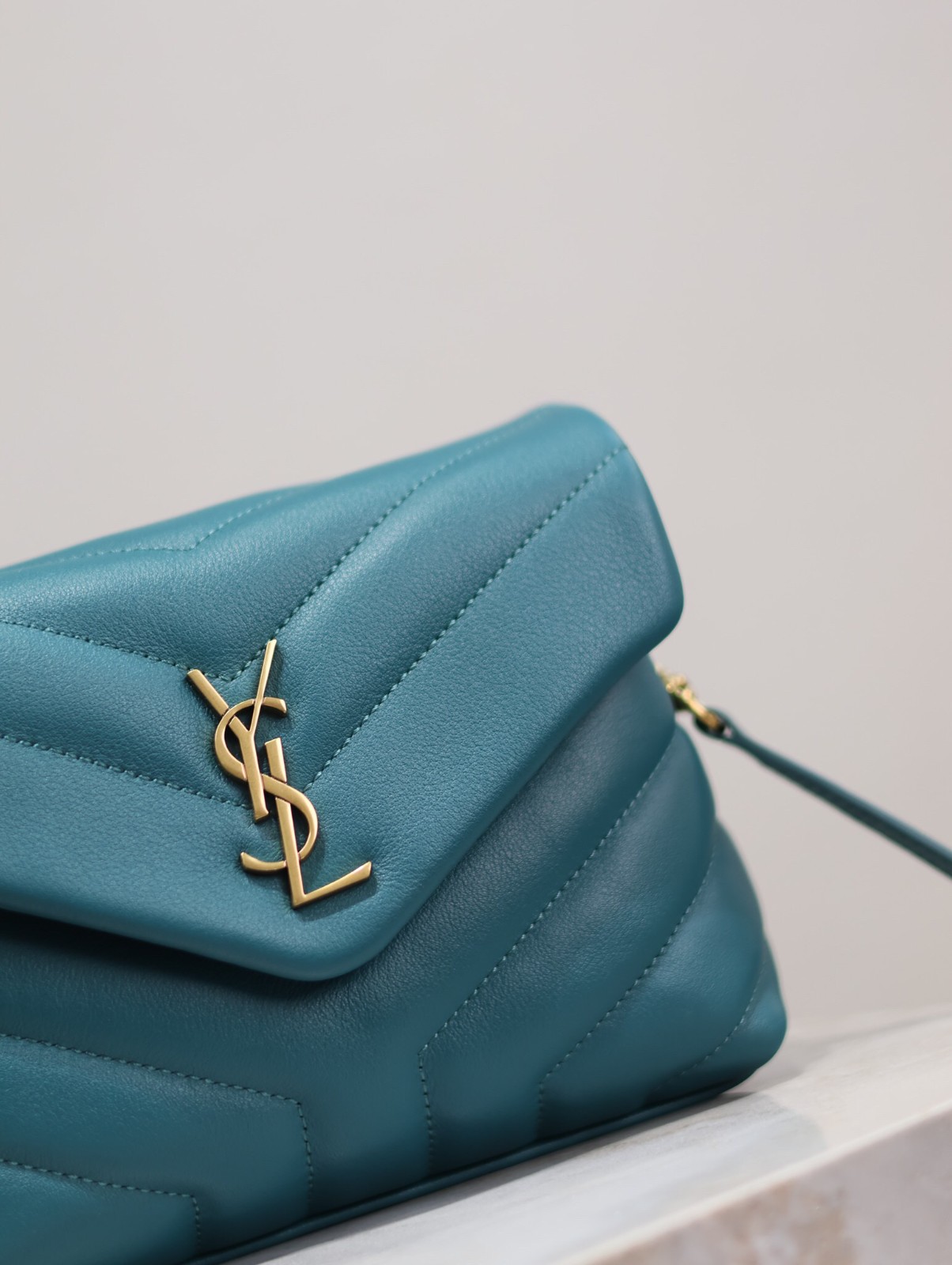 053 YSL 467072