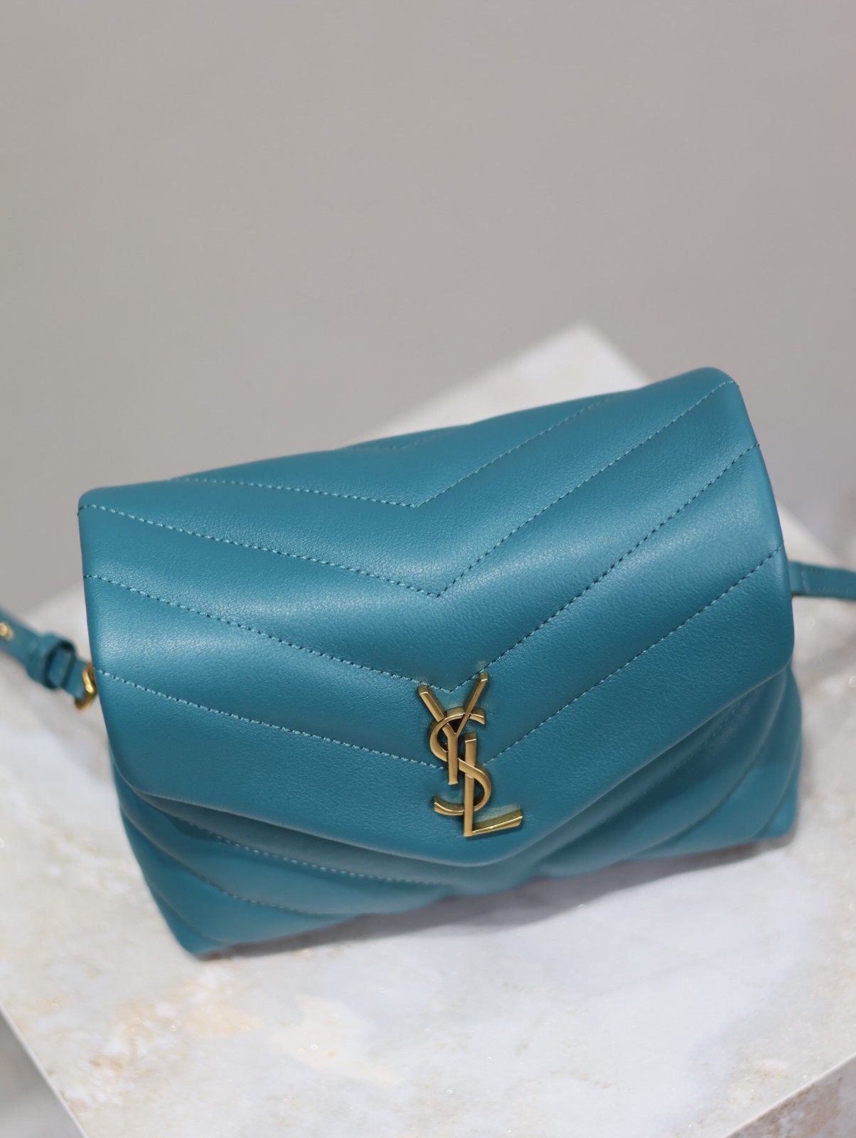 053 YSL 467072
