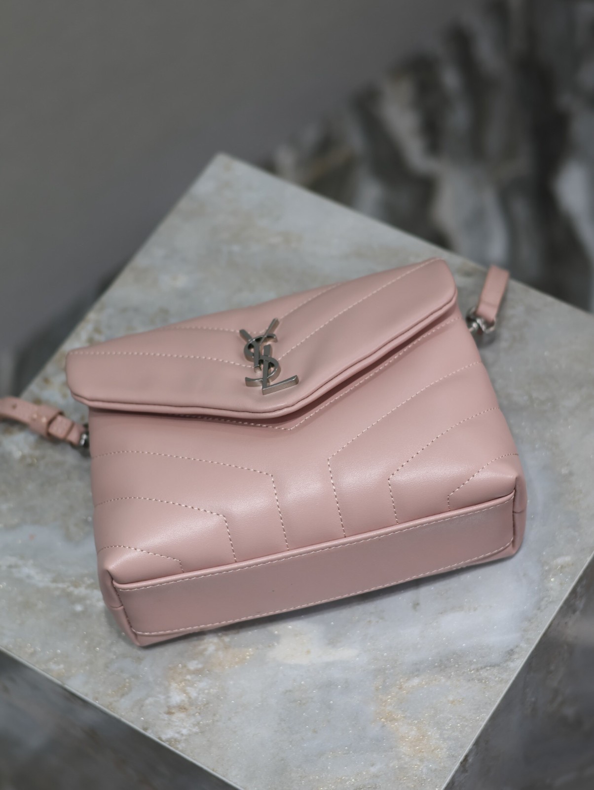 052 YSL 467072