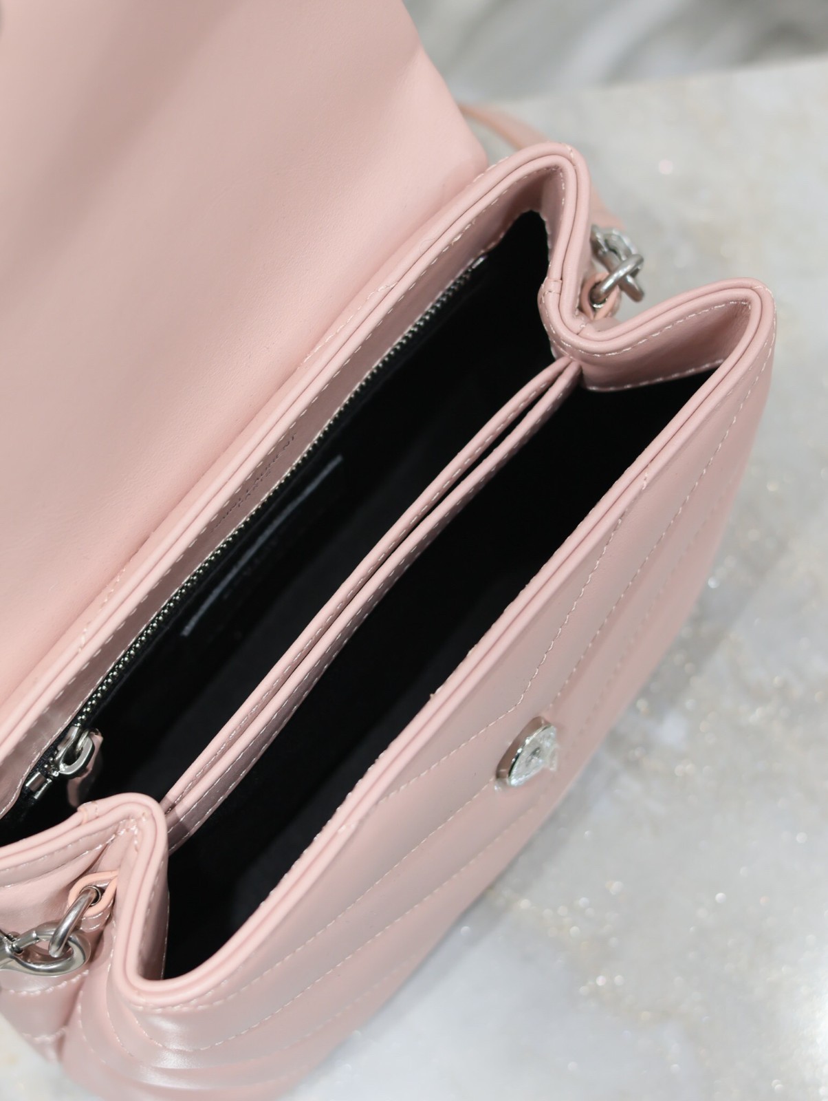 052 YSL 467072