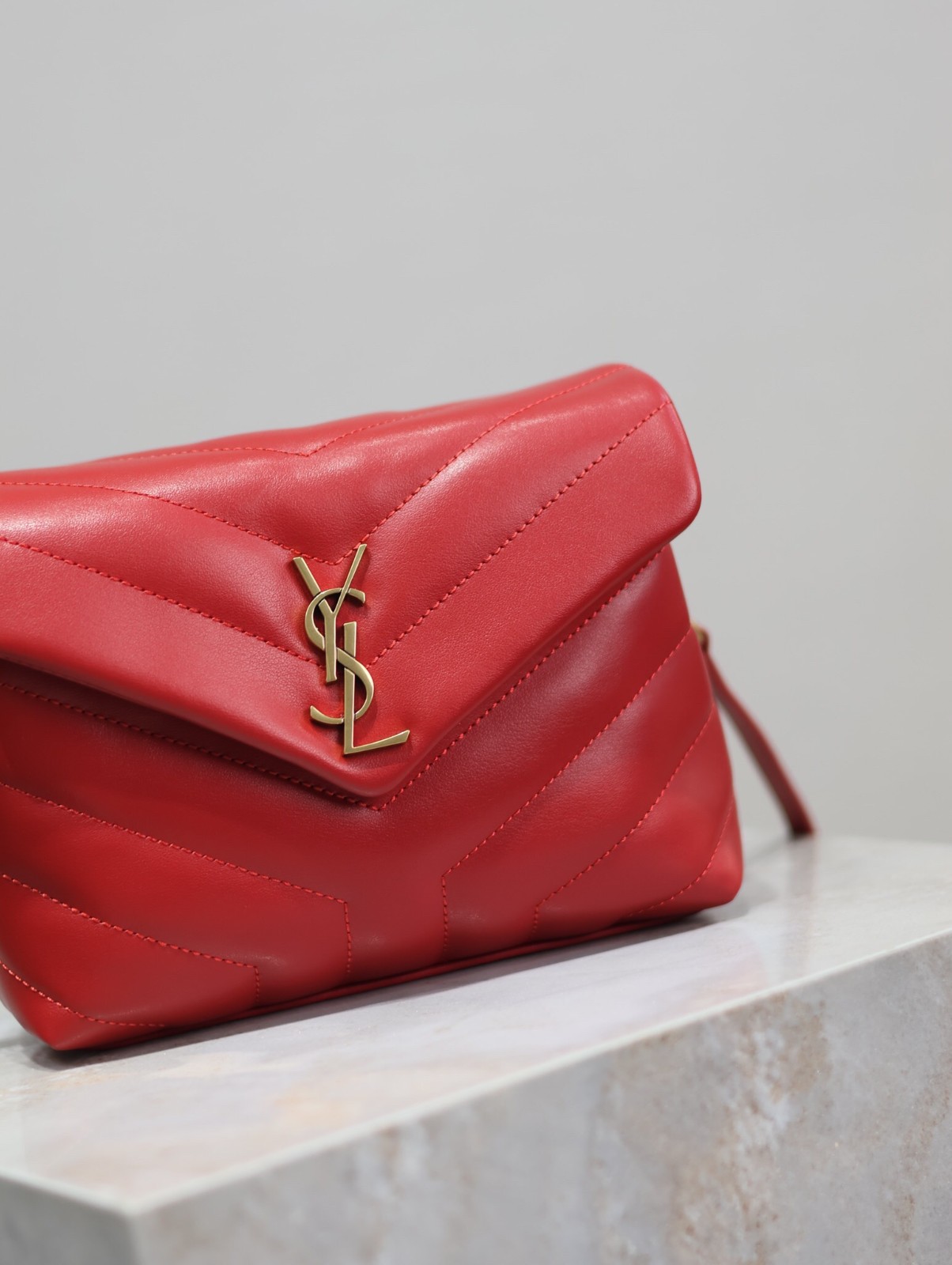050 YSL 467072